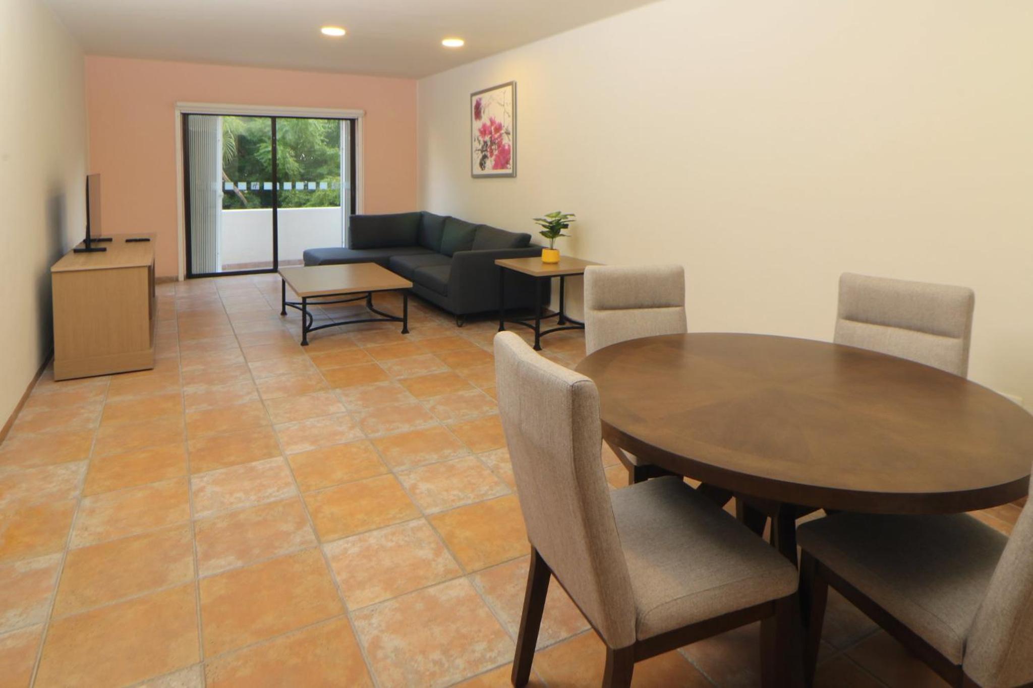One-Bedroom King Suite - Photo 6