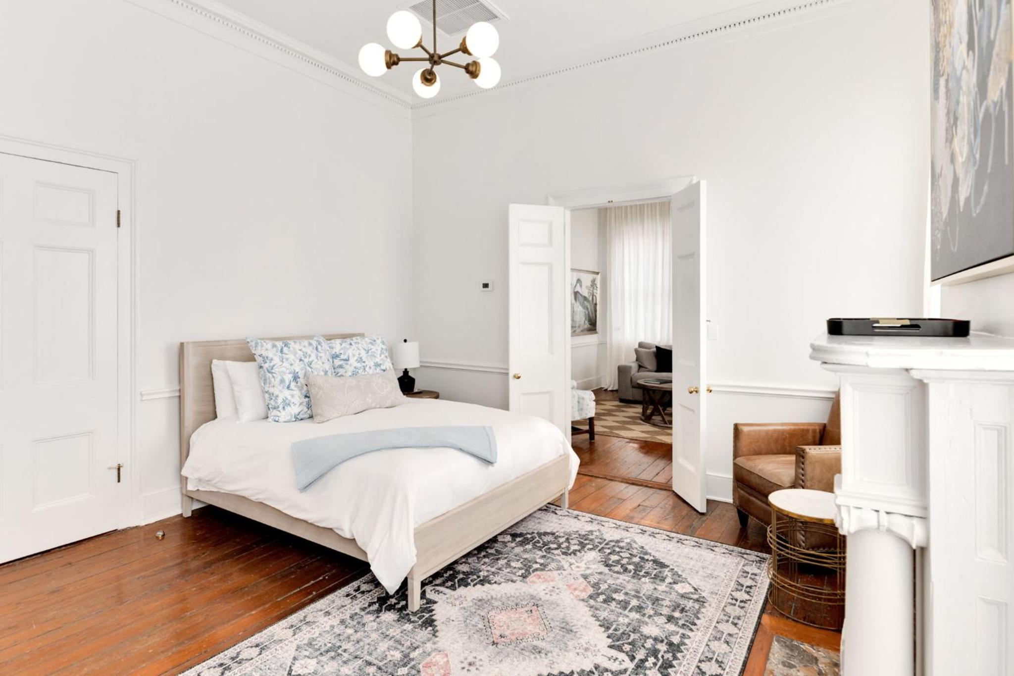 Three-Bedroom House - Photo 18