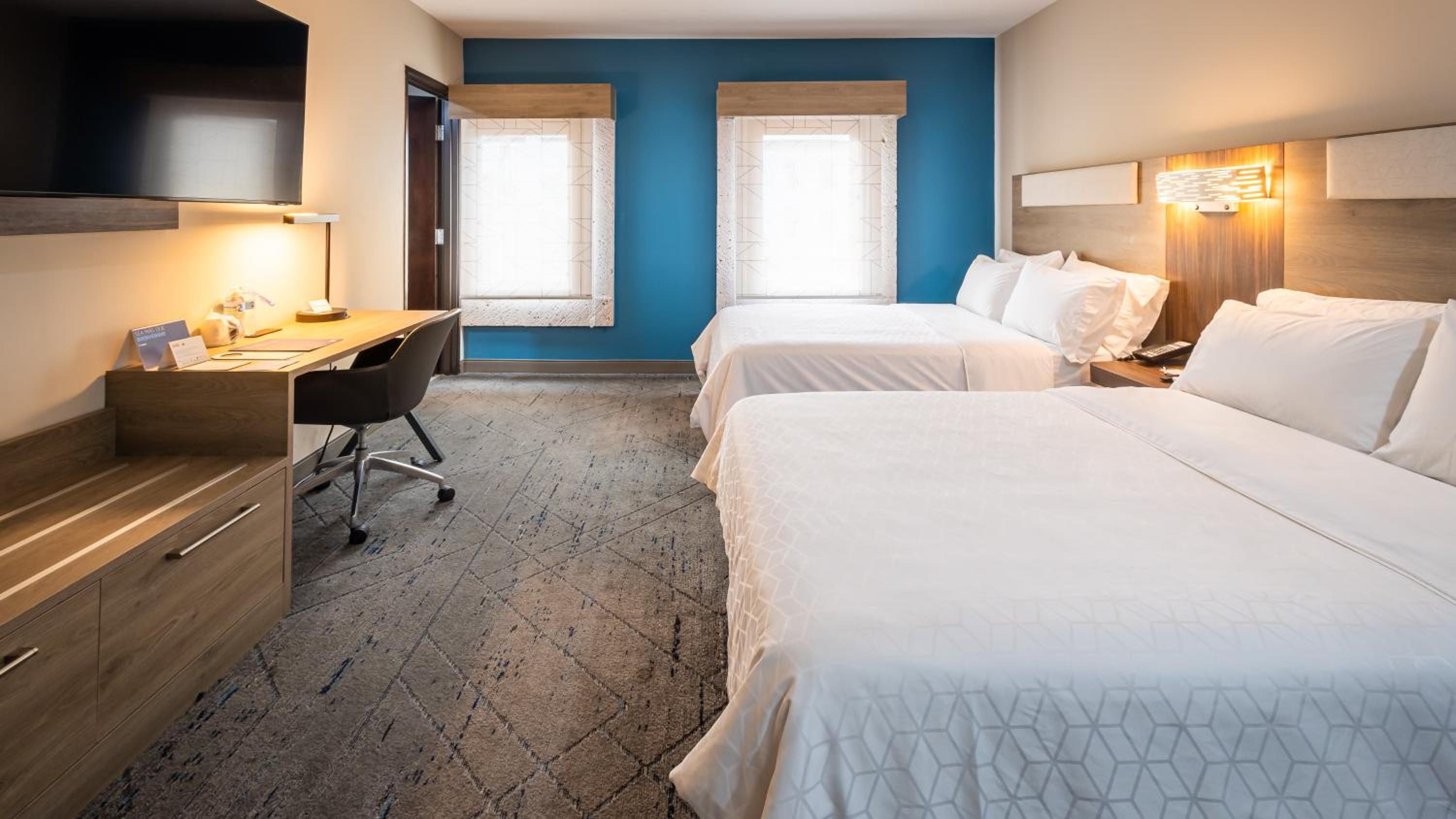 Executive Double Room with Two Double Beds - Photo 2