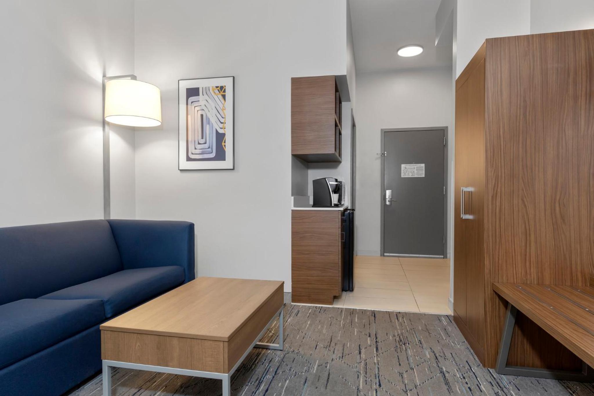 King Suite with Sofa Bed - Photo 2