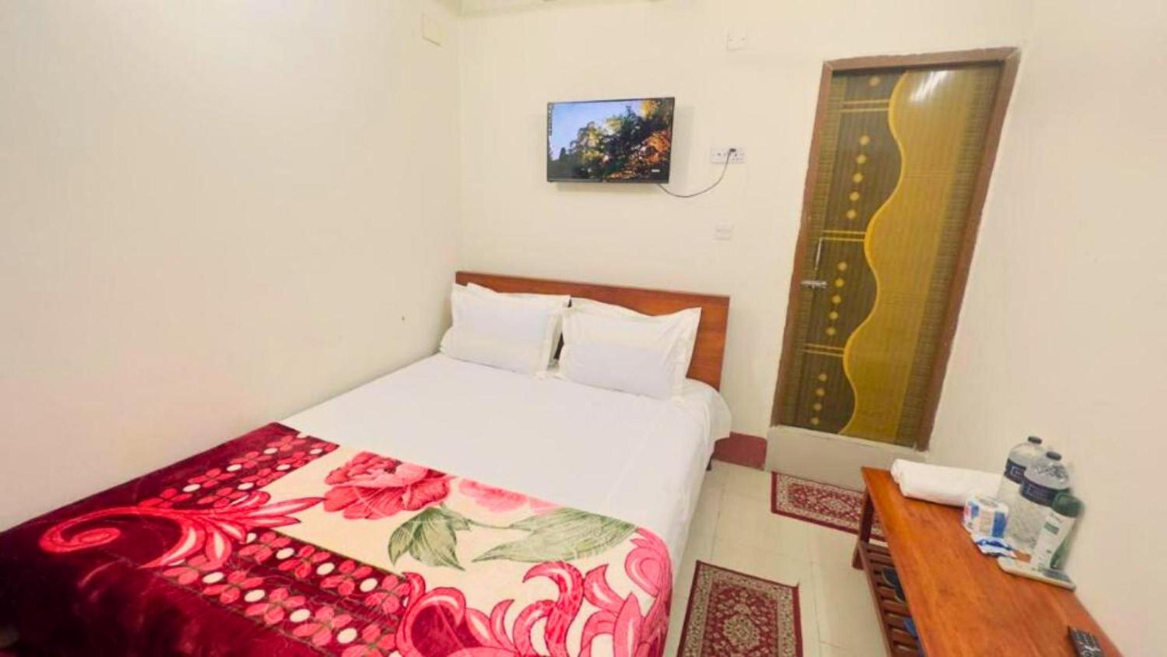 Deluxe King Room photo 1