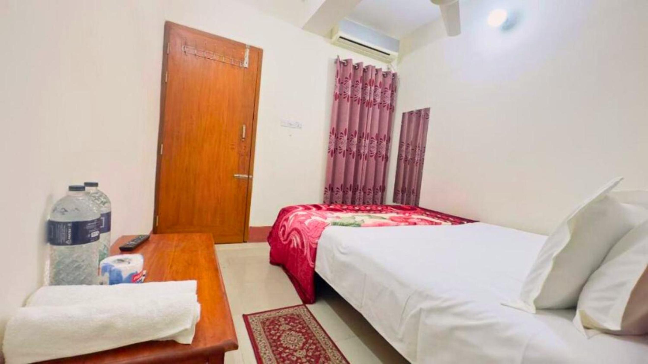 Deluxe Double Room photo 2