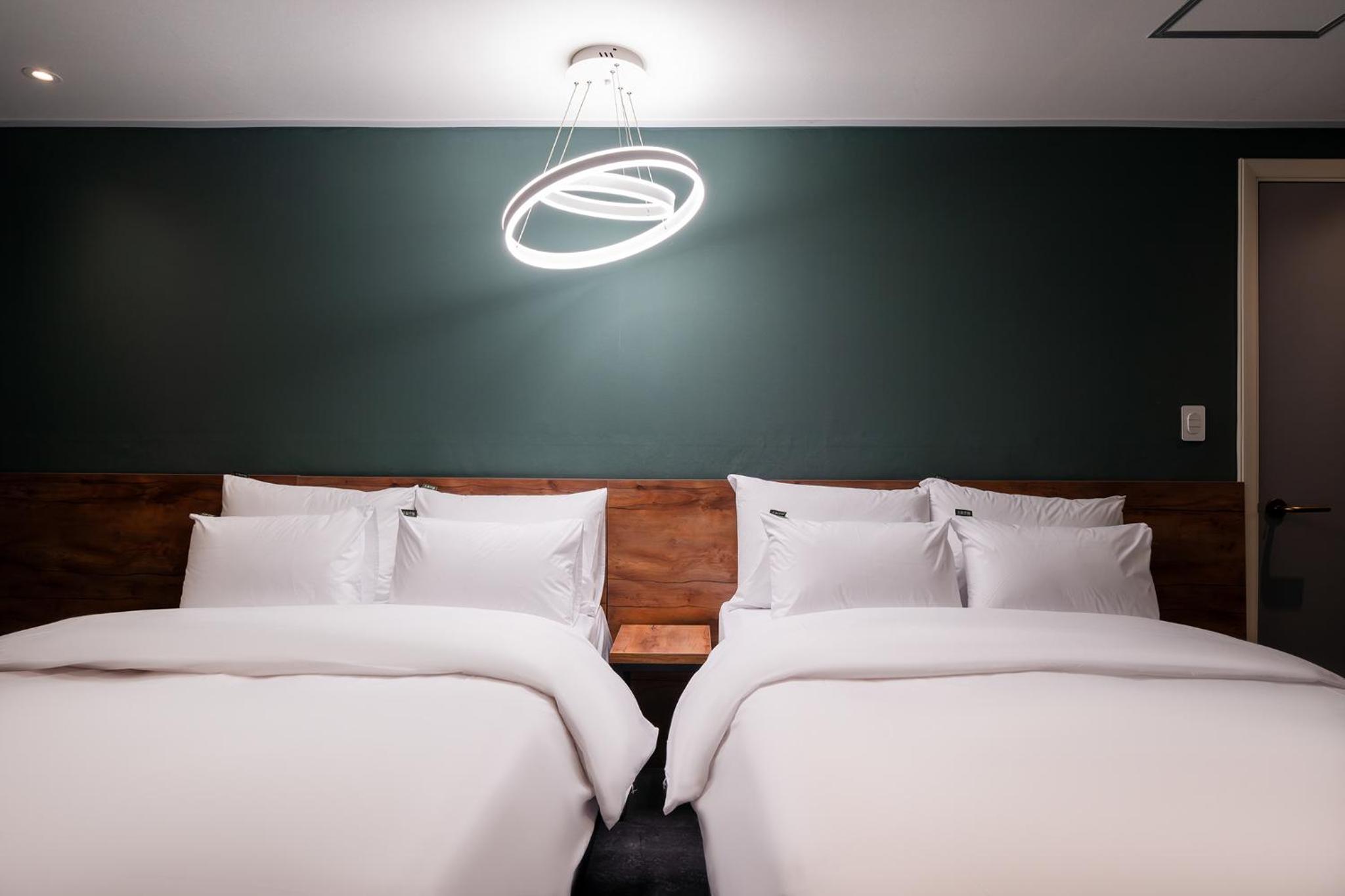 Deluxe Twin Room - Photo 4