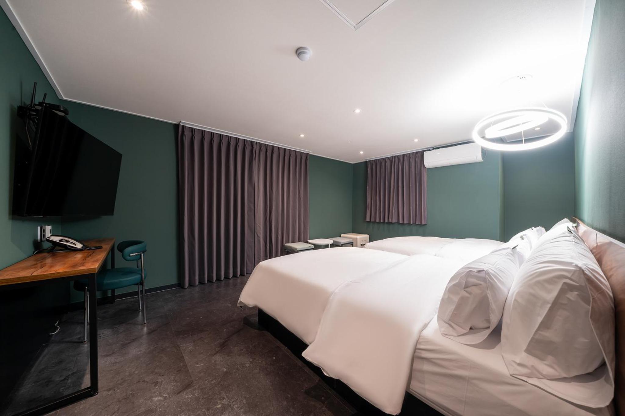 Deluxe Twin Room - Photo 5