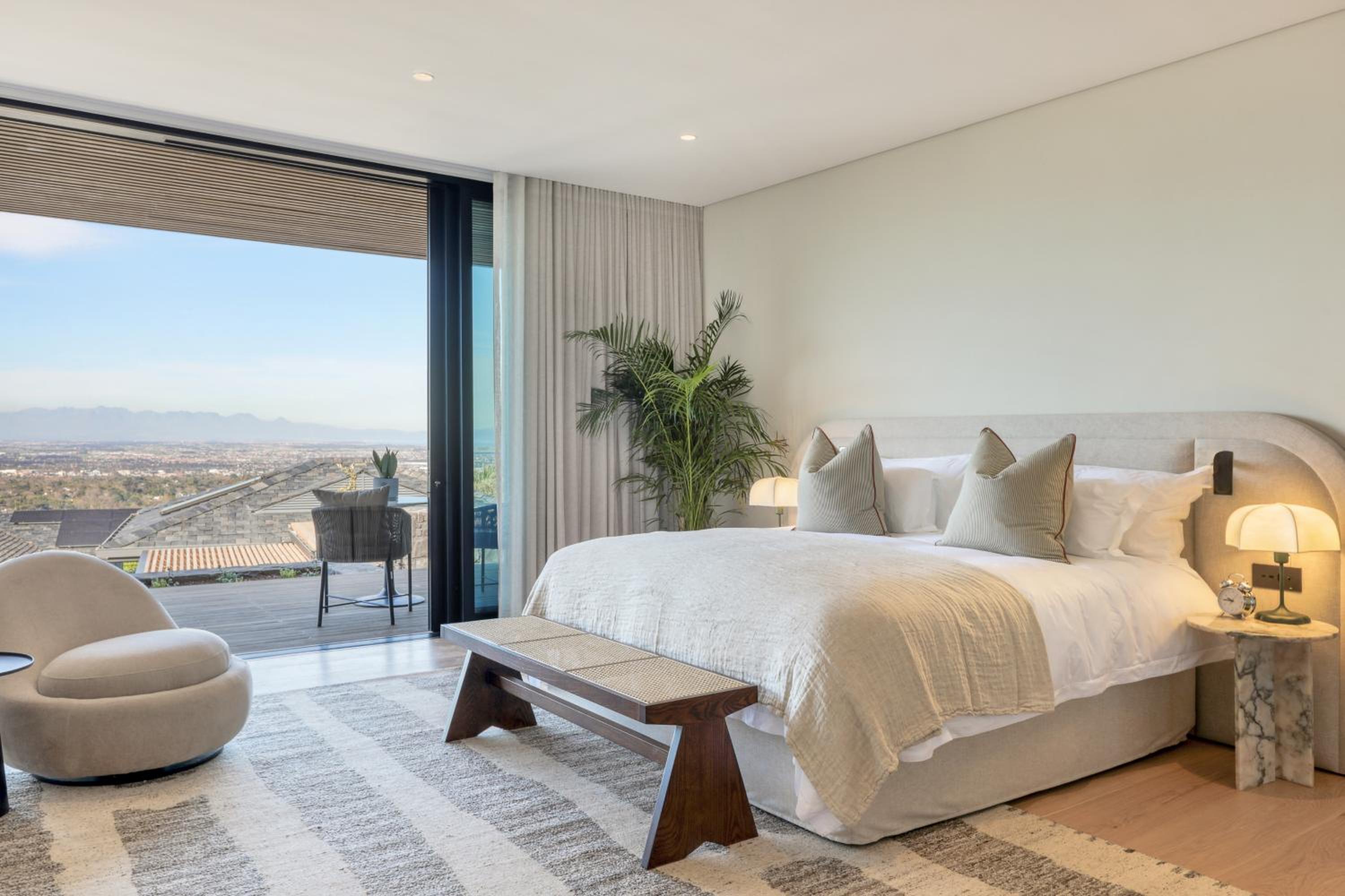 Executive King Room - Photo 5