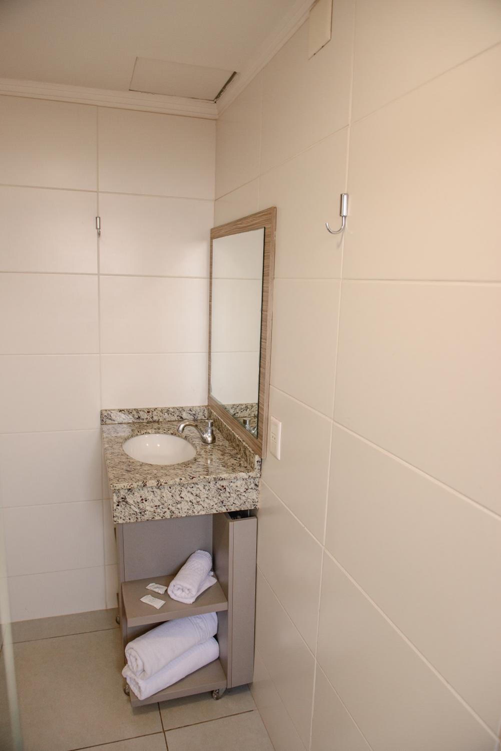 Deluxe Double Room with Private Bathroom photo 2