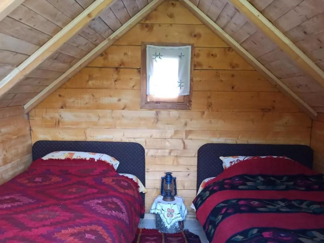 One-Bedroom House photo 1