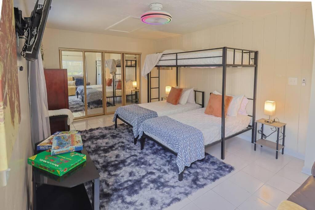 Four-Bedroom House photo 1