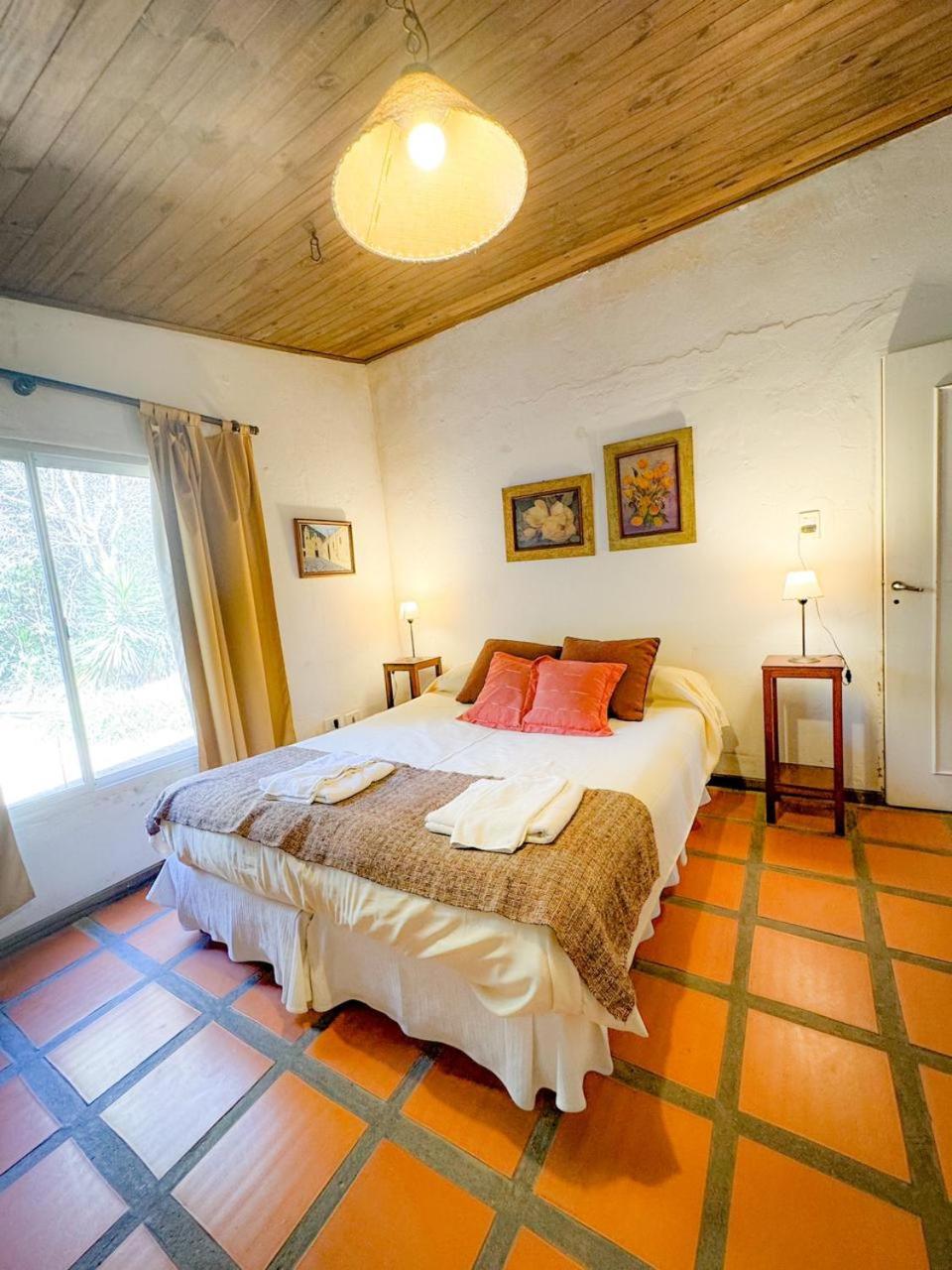 Bungalow (2 Adults) photo 2