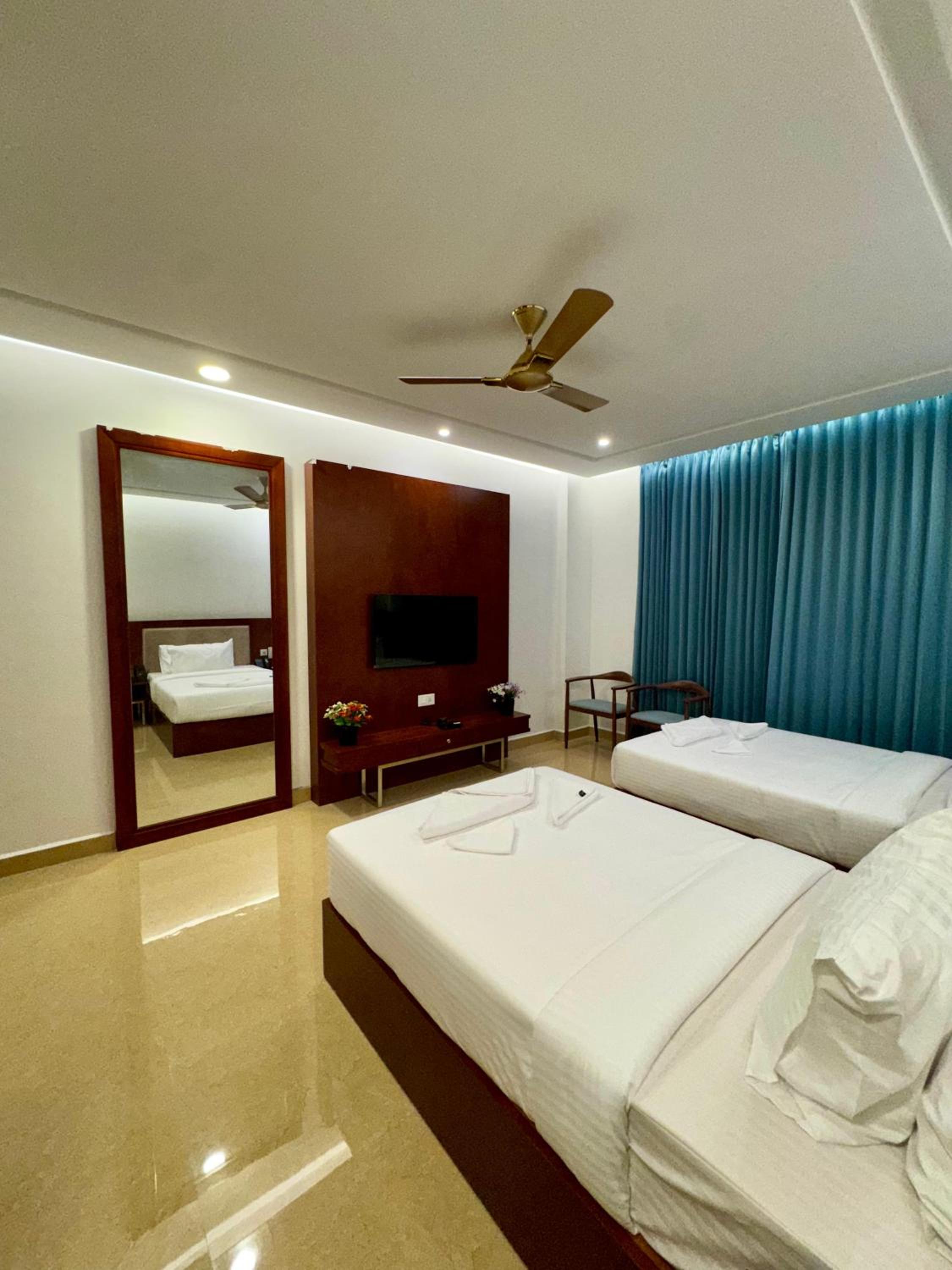 Deluxe Twin Room - Photo 2