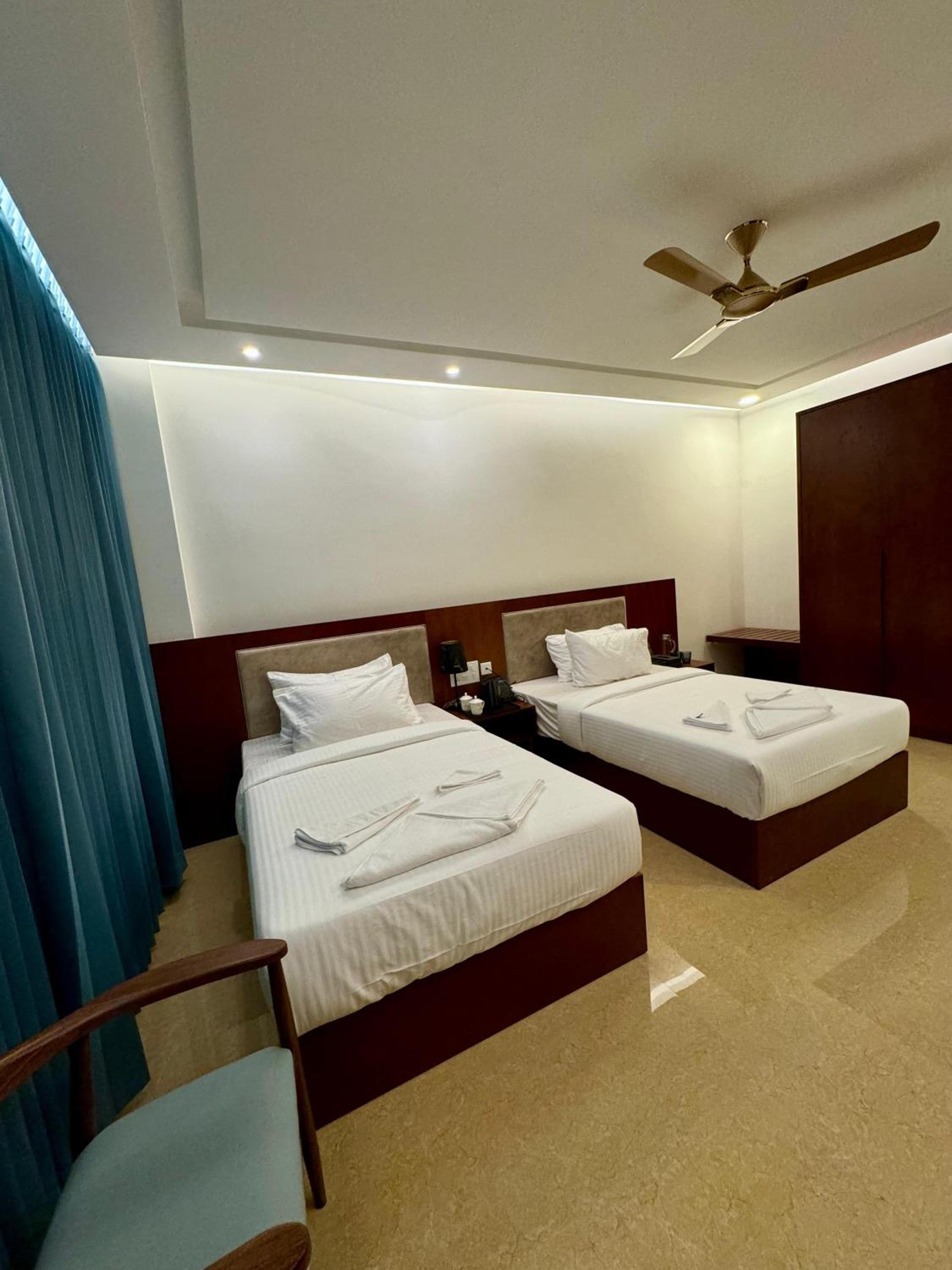 Deluxe Twin Room - Photo 3