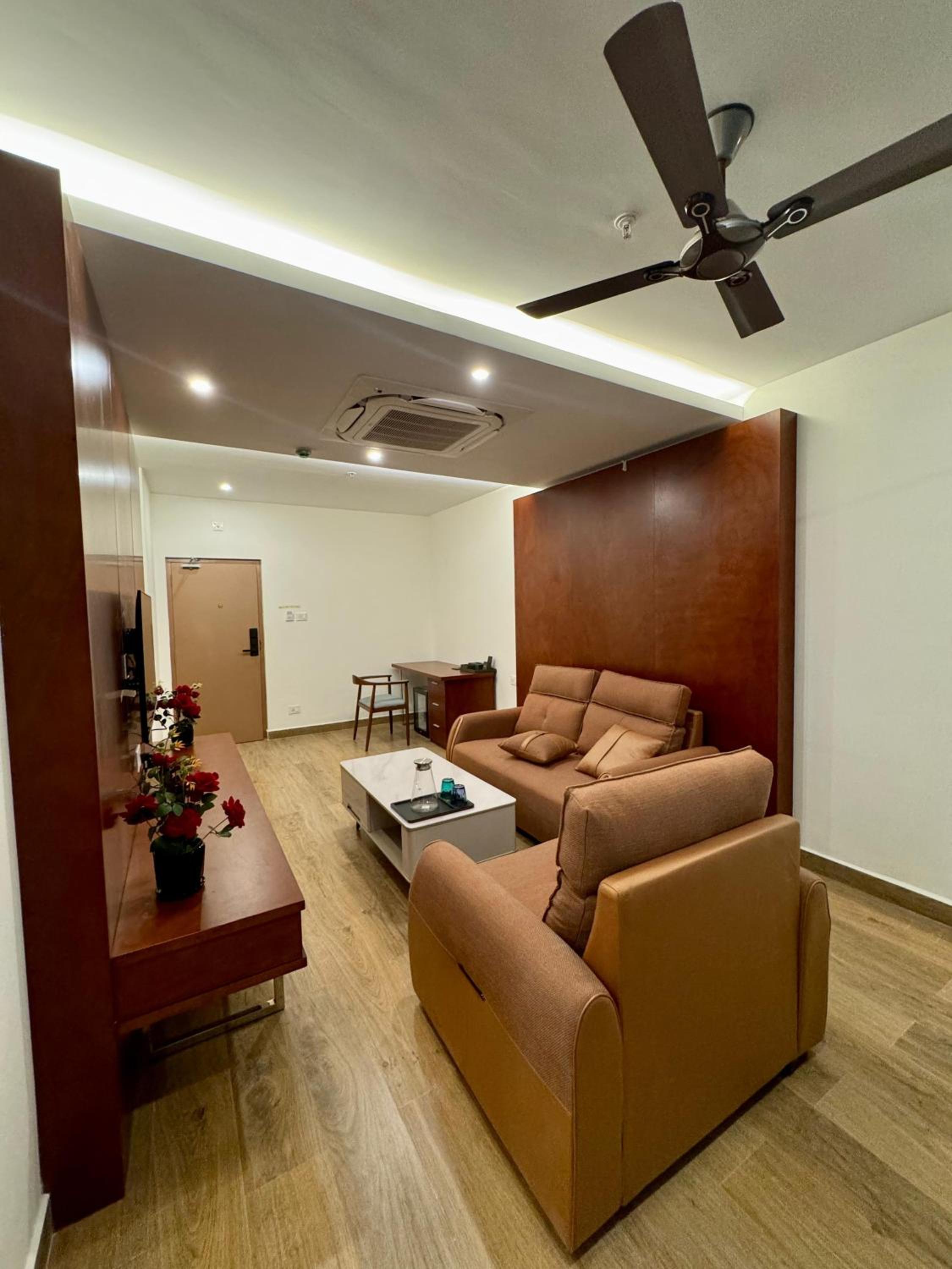 Superior Suite - Photo 3