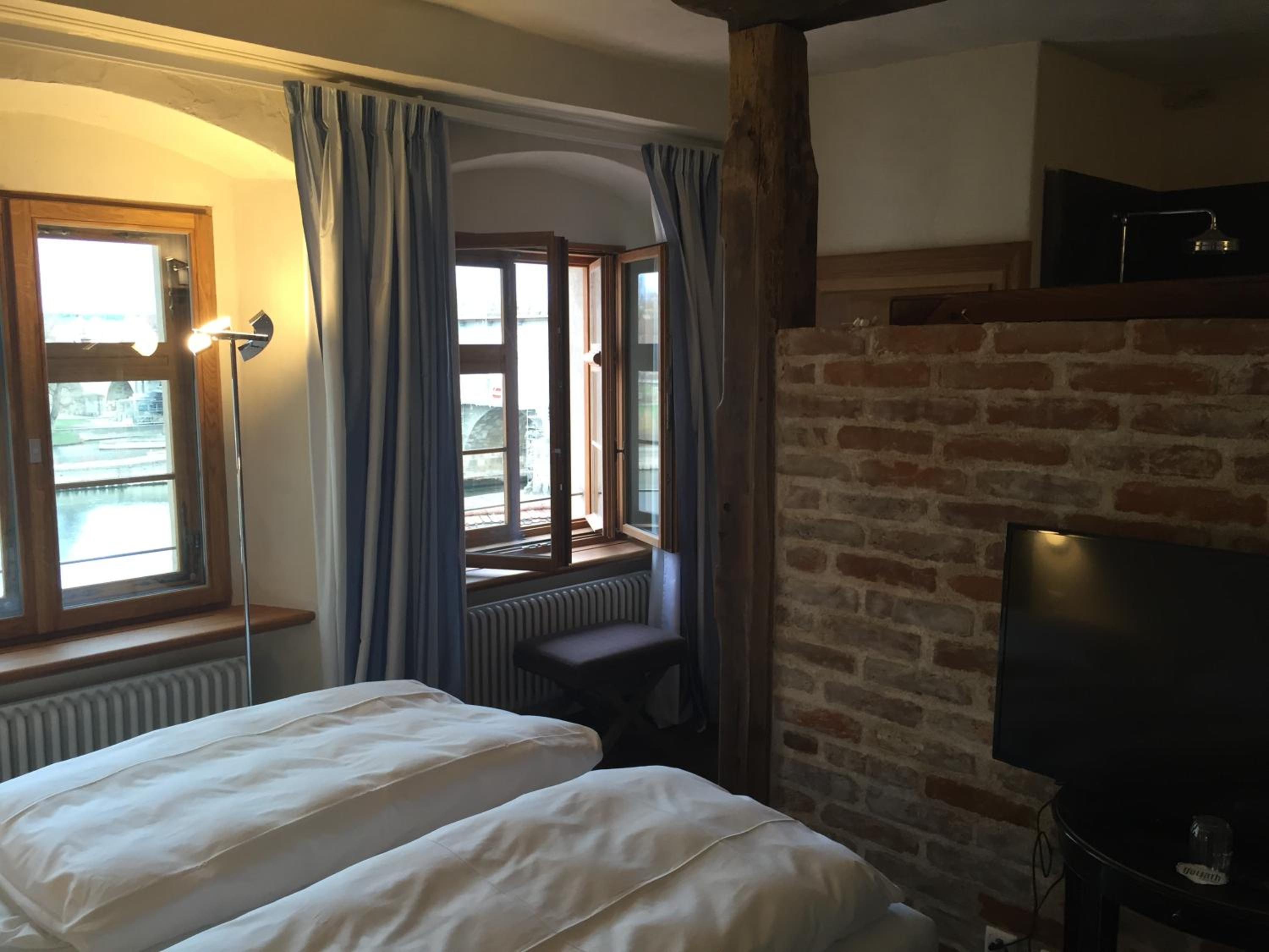 Double Room - Photo 7