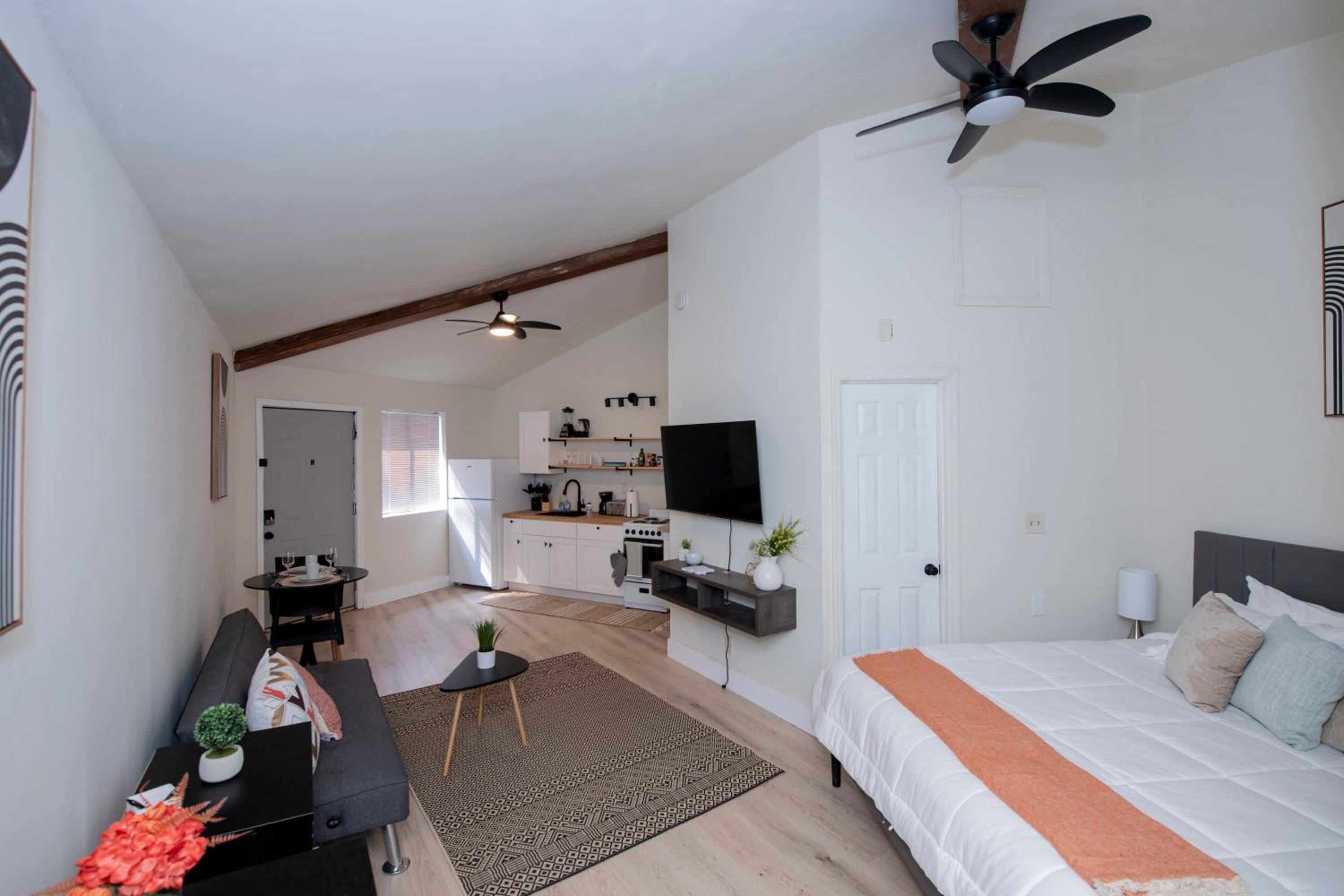 Apartment photo 1