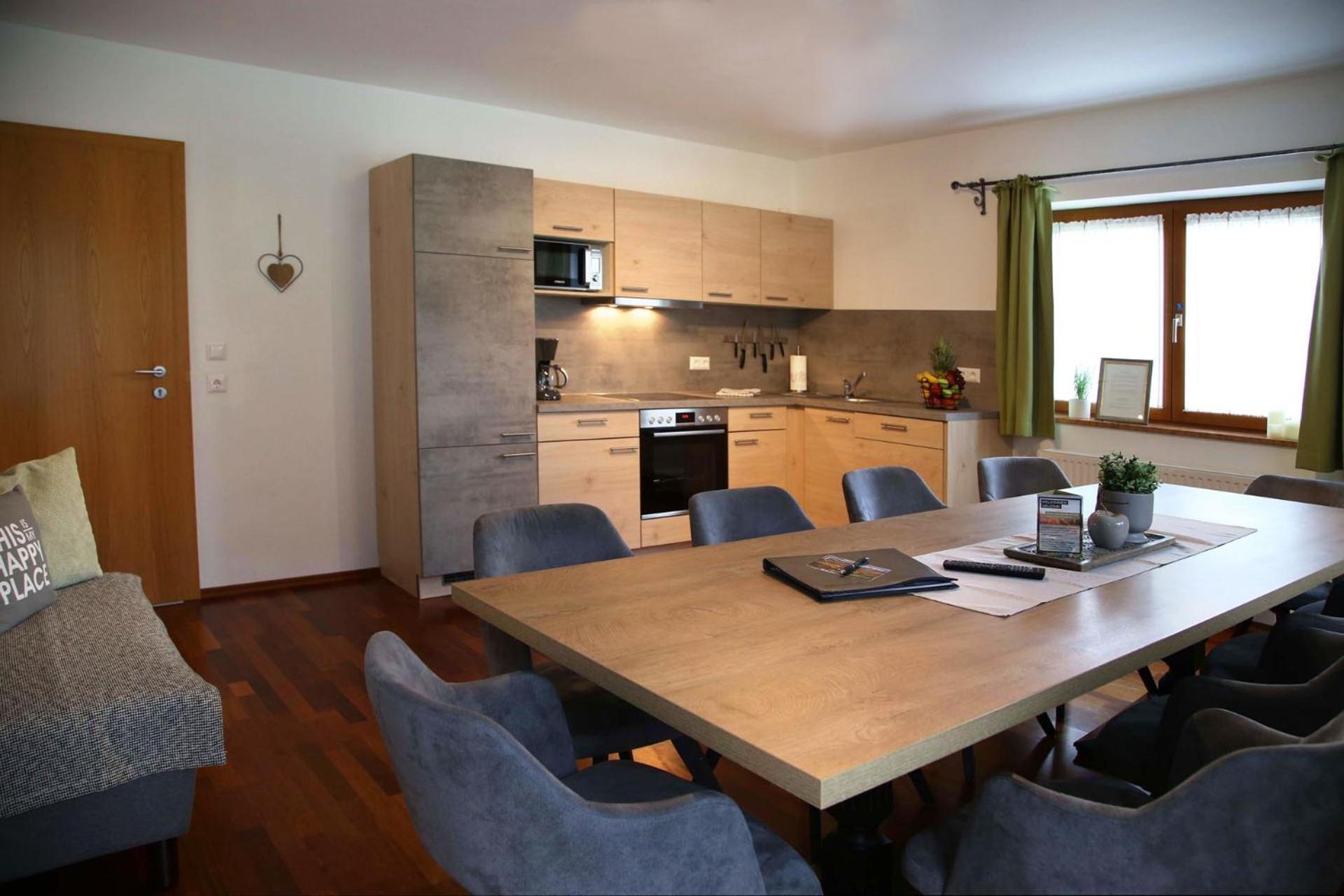Deluxe Apartment photo 2