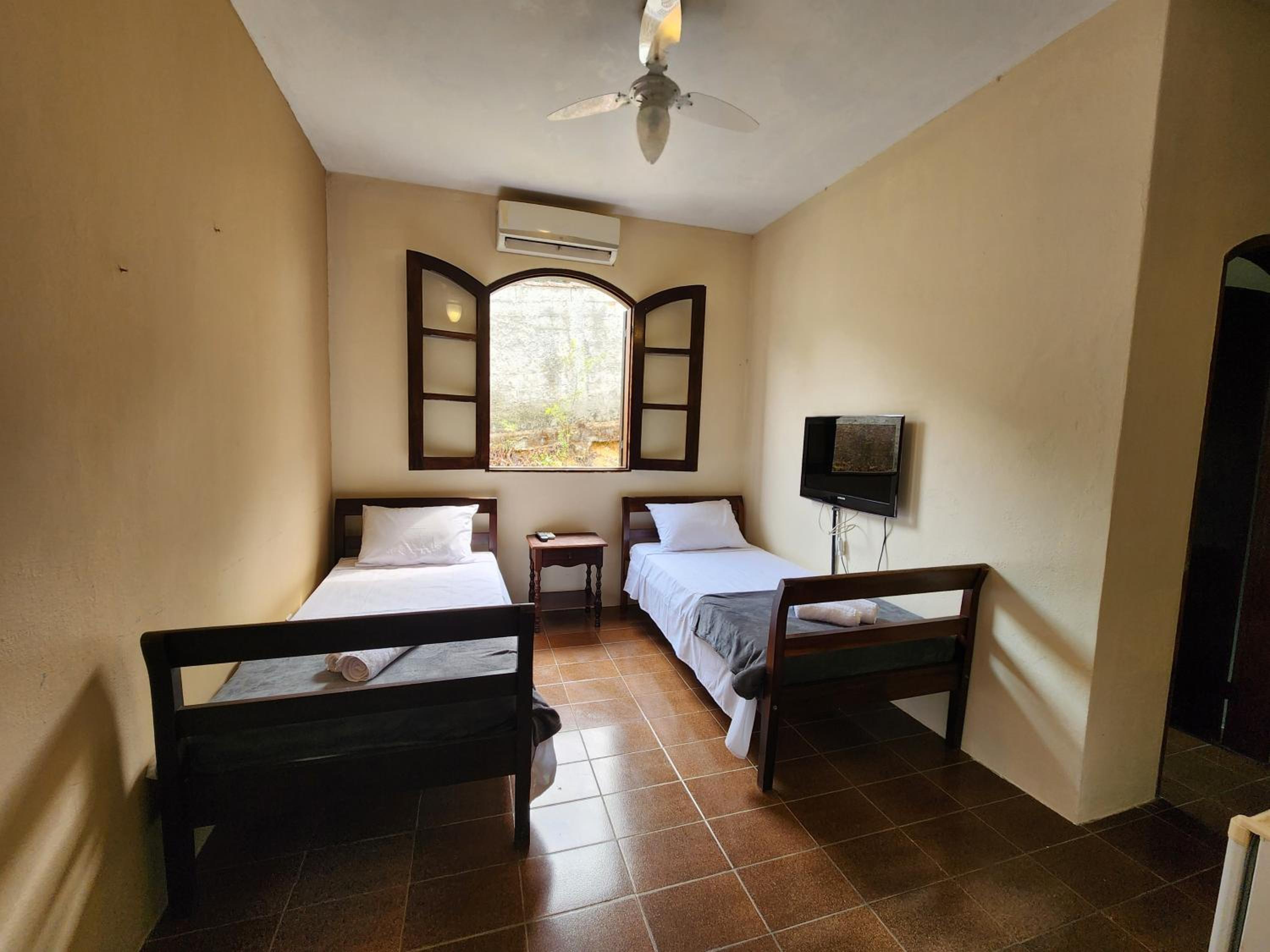 Standard Twin Room photo 3