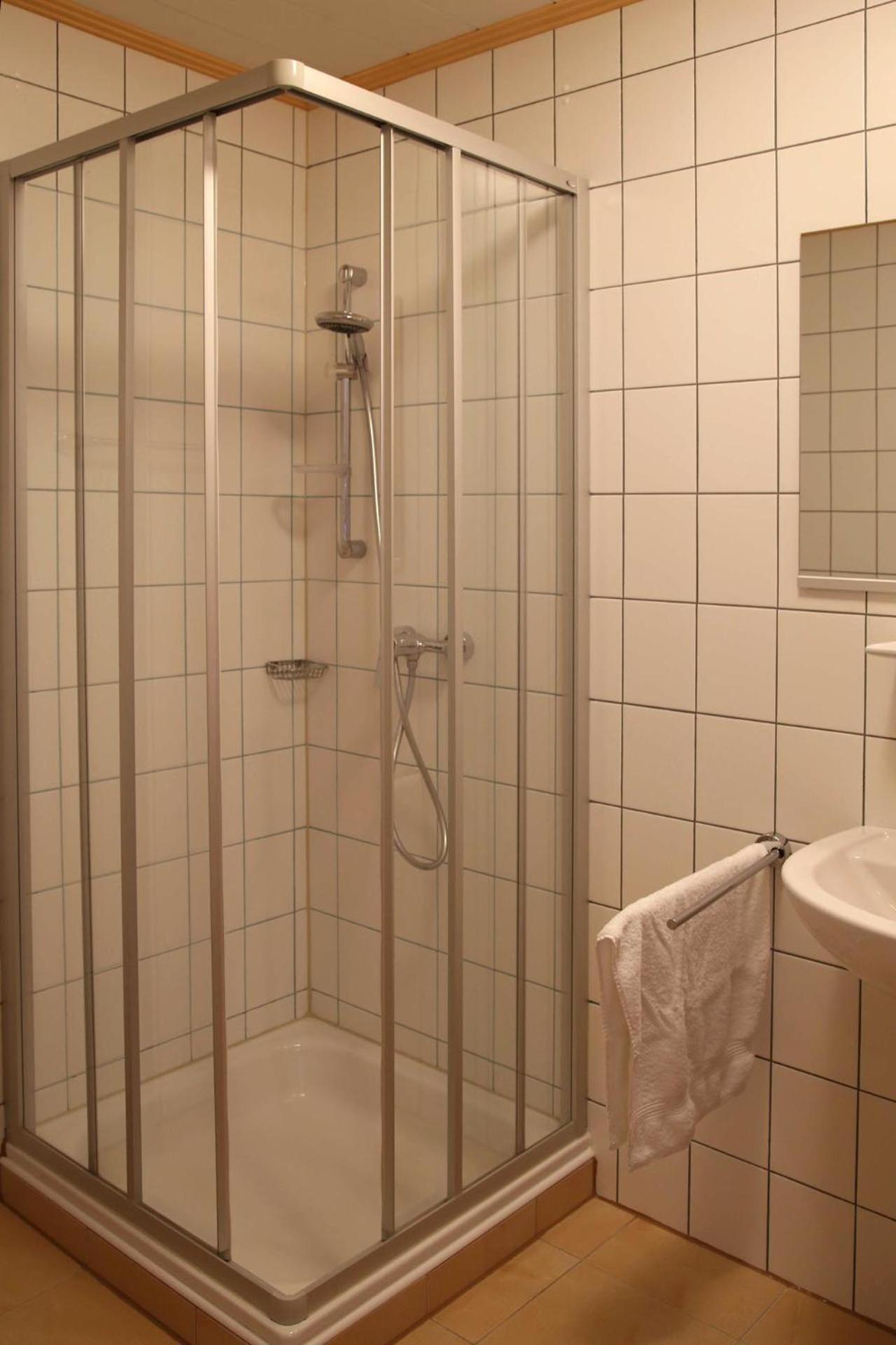 Budget One-Bedroom Apartment - Subterranean photo 2