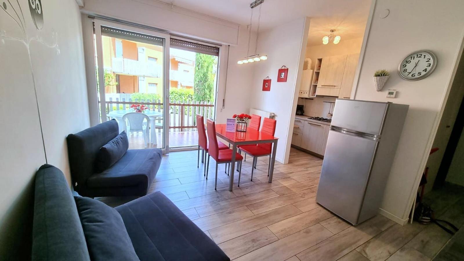 Apartment with Garden View