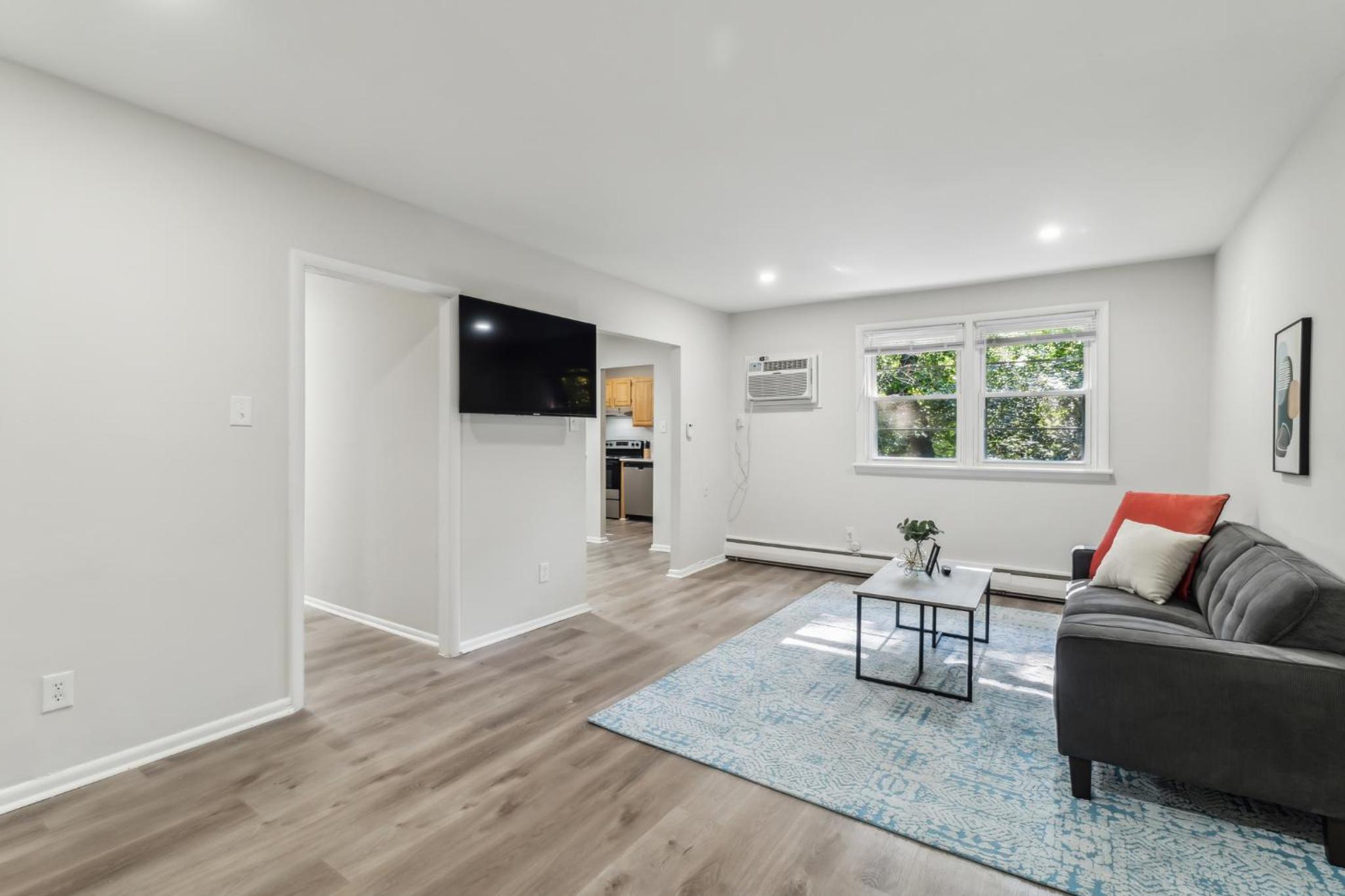 Apartment photo 1