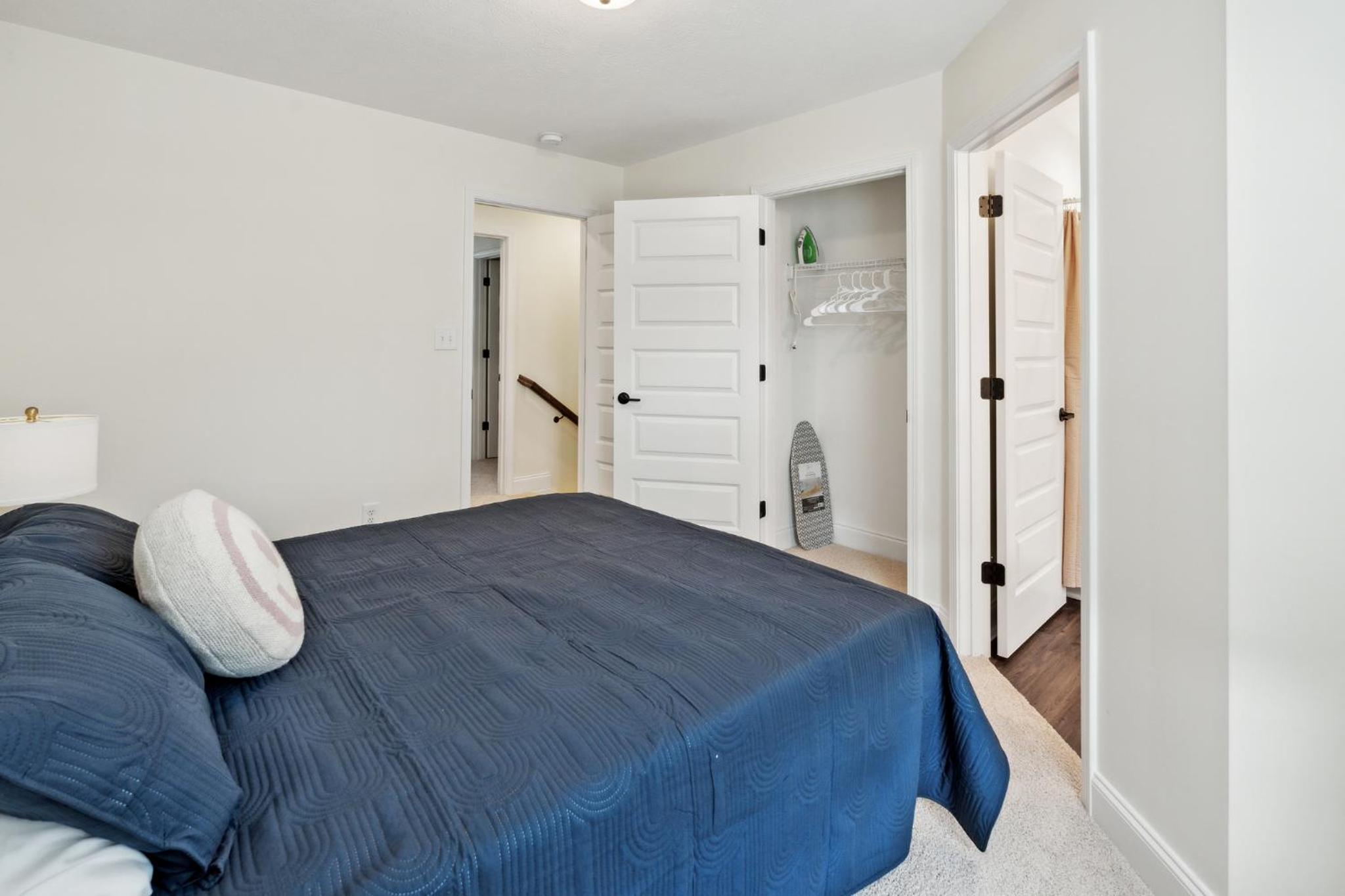Apartment photo 2