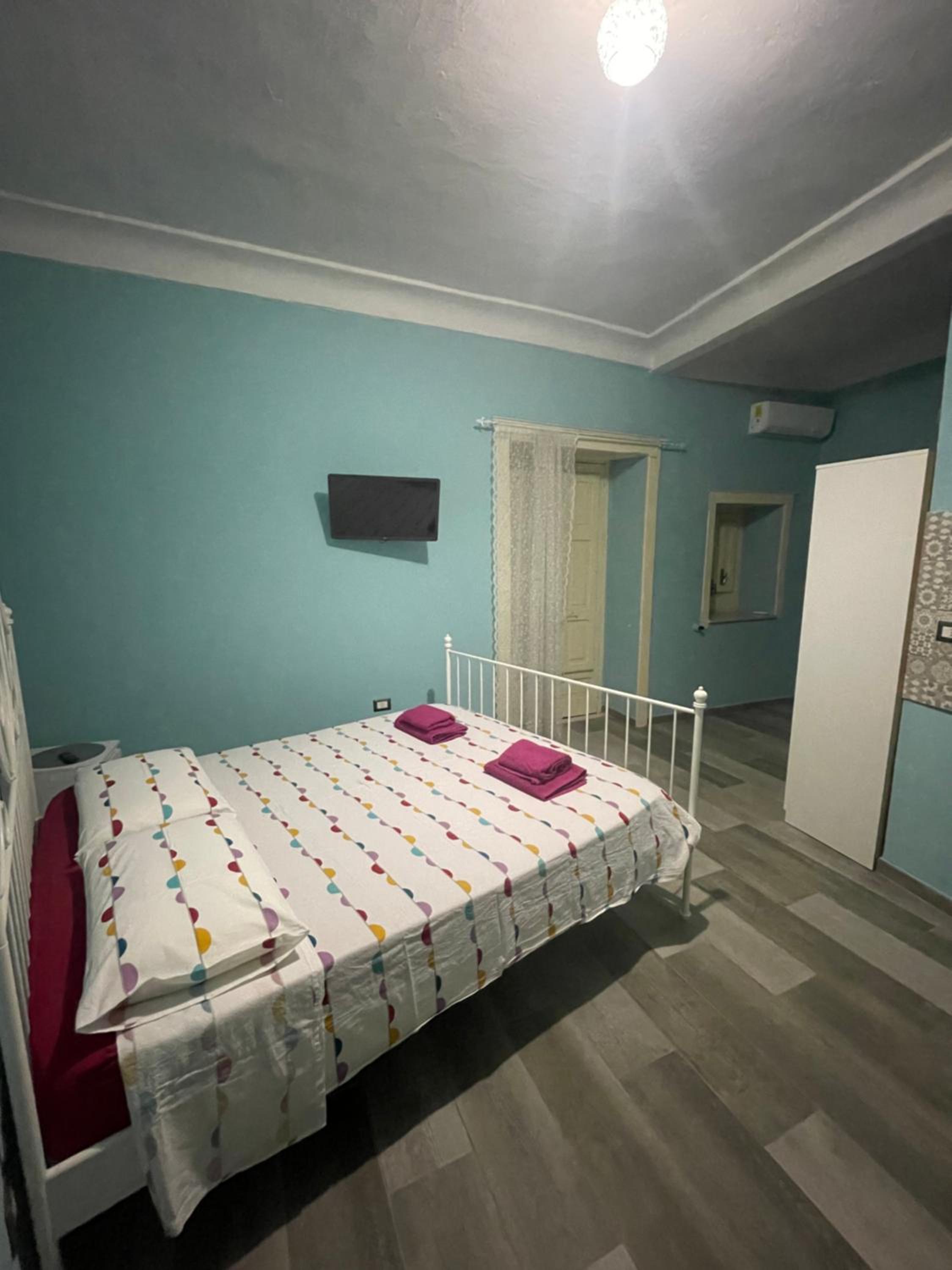 Large Double Room photo 1