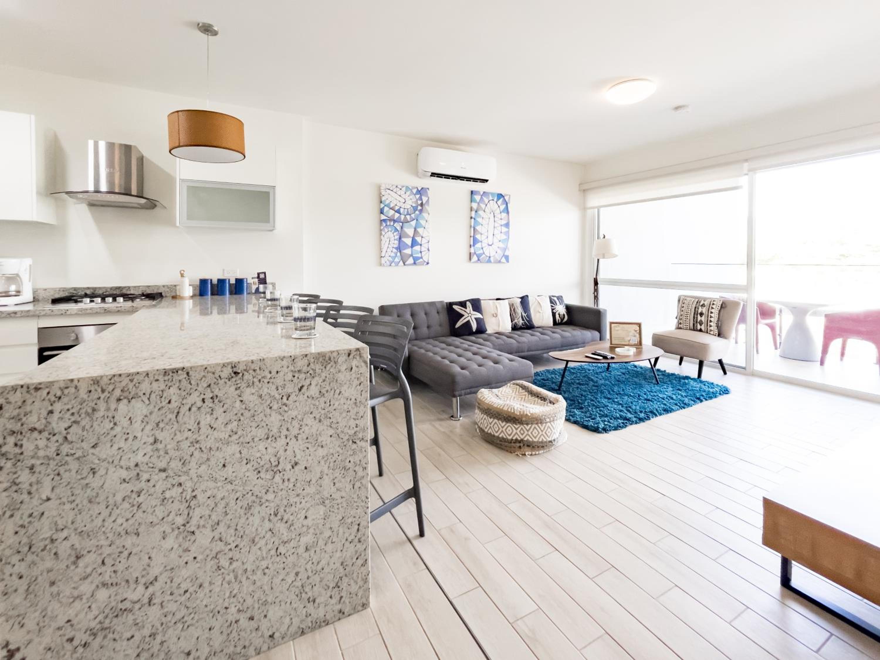Apartment with Mountain View photo 3