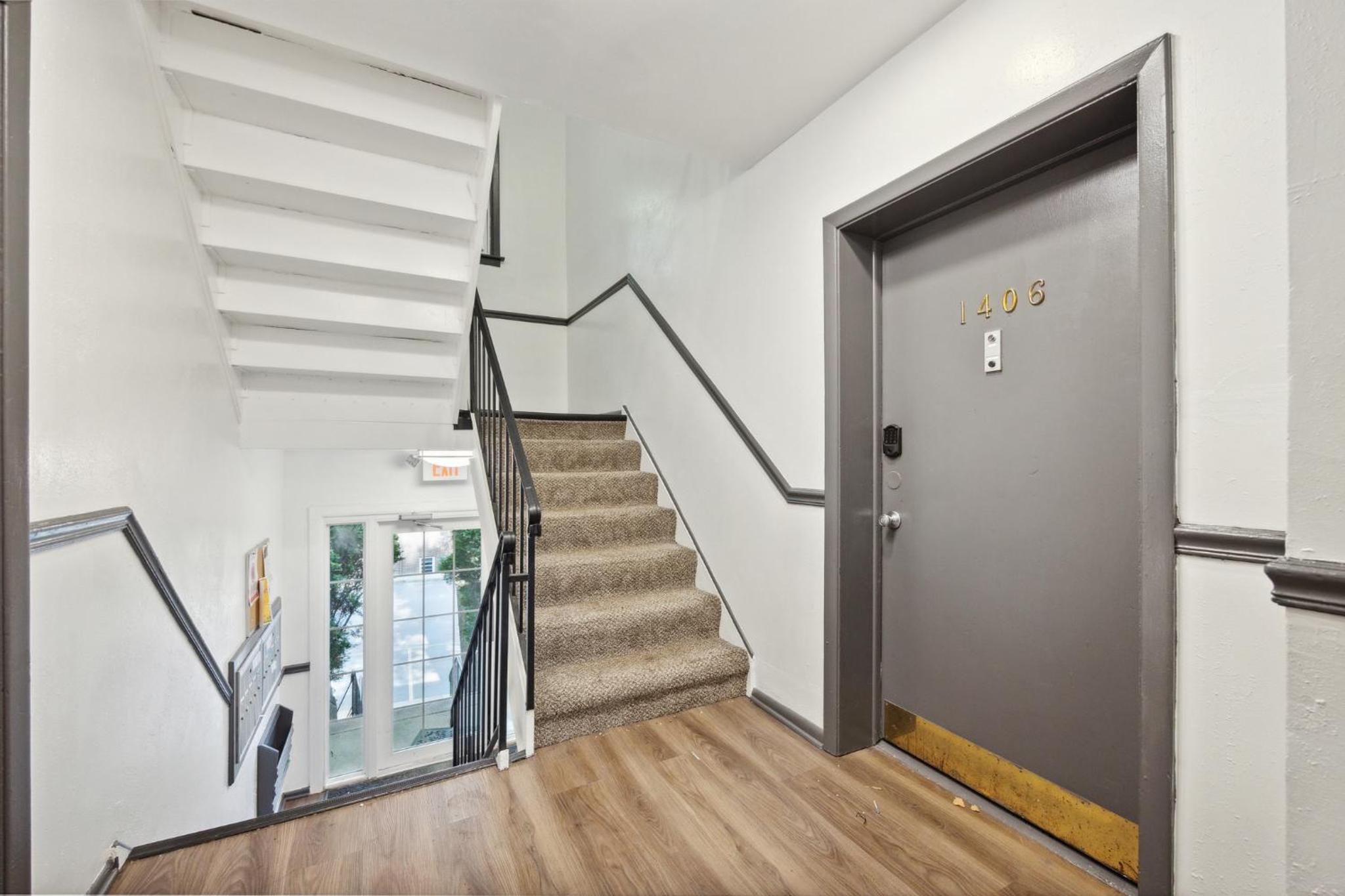 Apartment photo 2