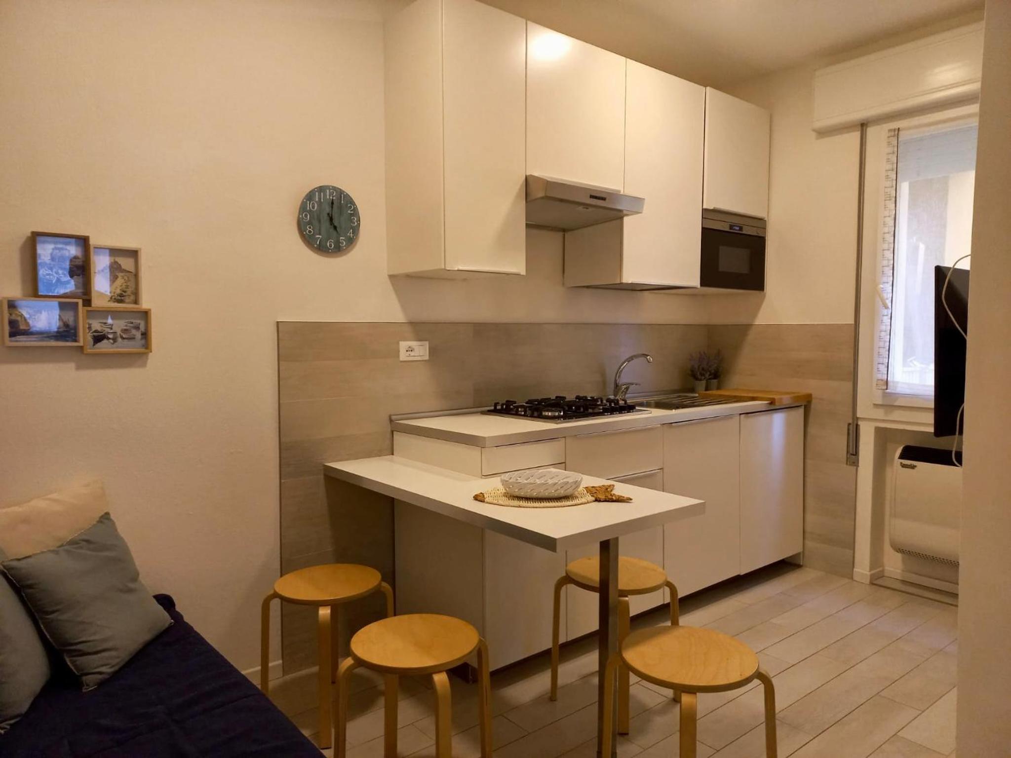 One-Bedroom Apartment photo 2