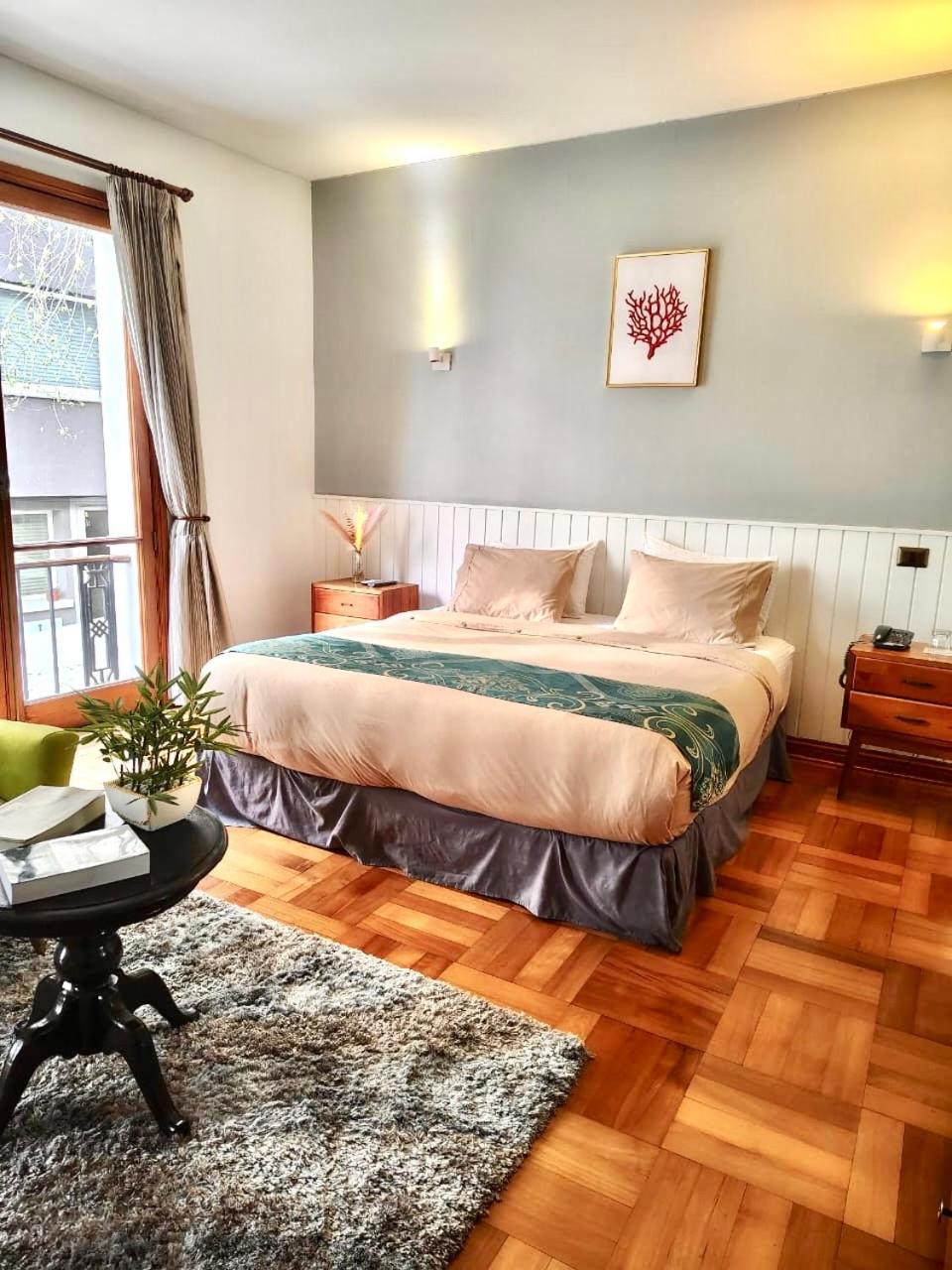 King Room with Balcony photo 3