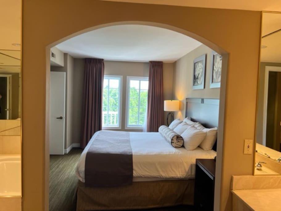 One-Bedroom Apartment With Balcony photo 1