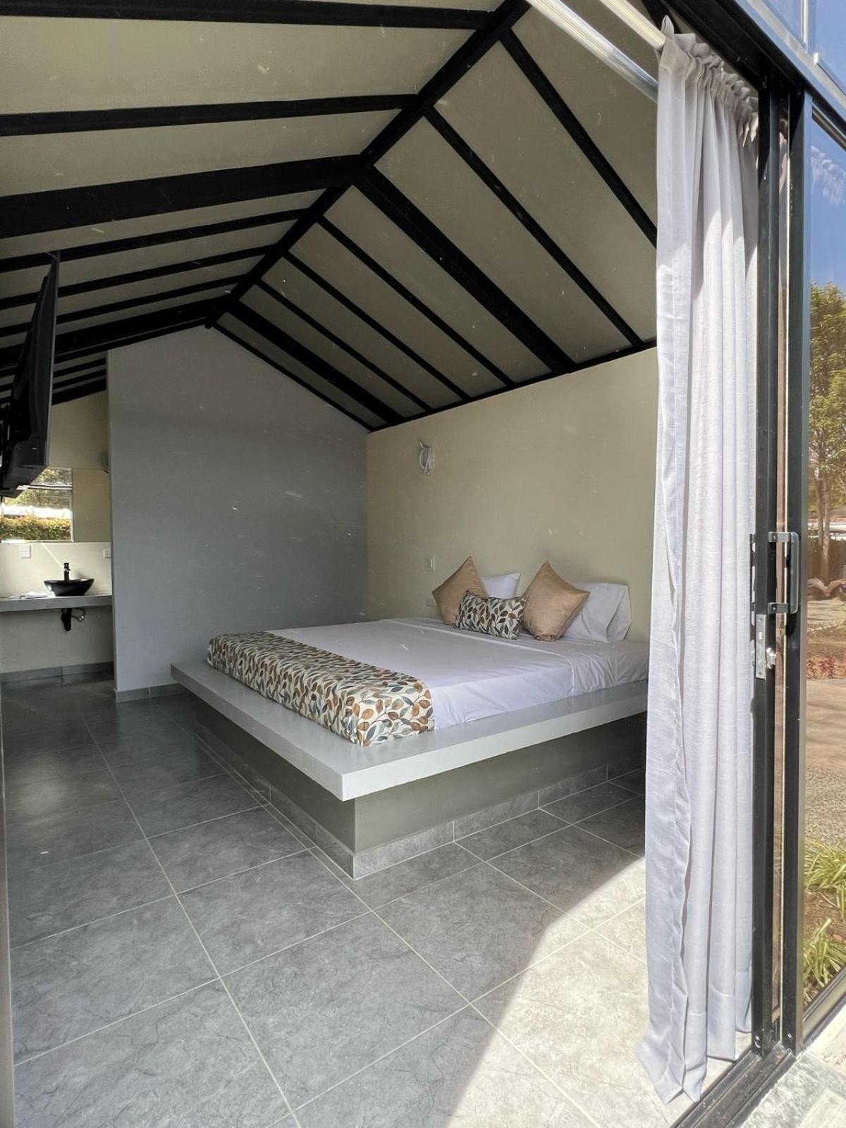 Double Room with Private Bathroom photo 1