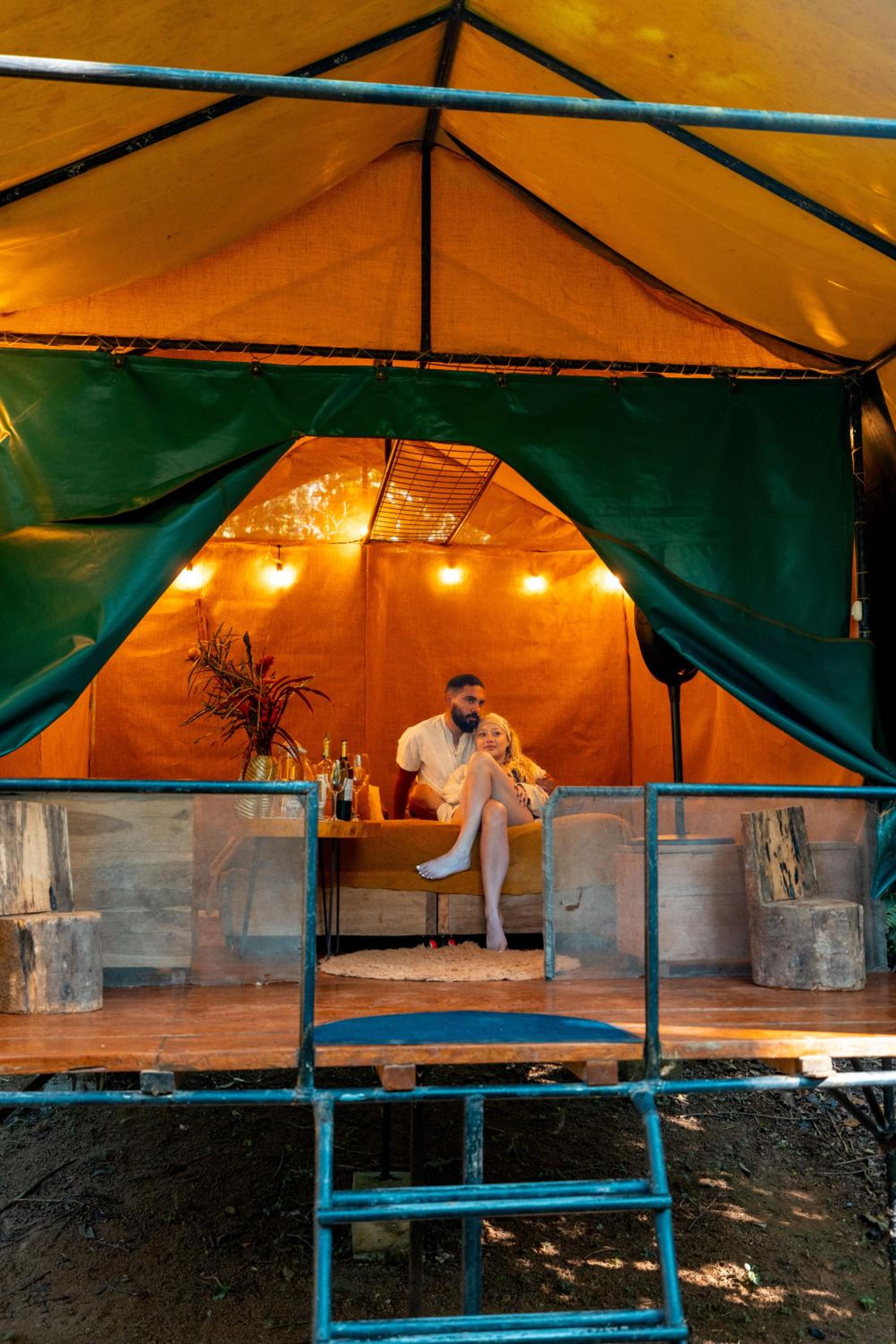 Tent - Photo 3