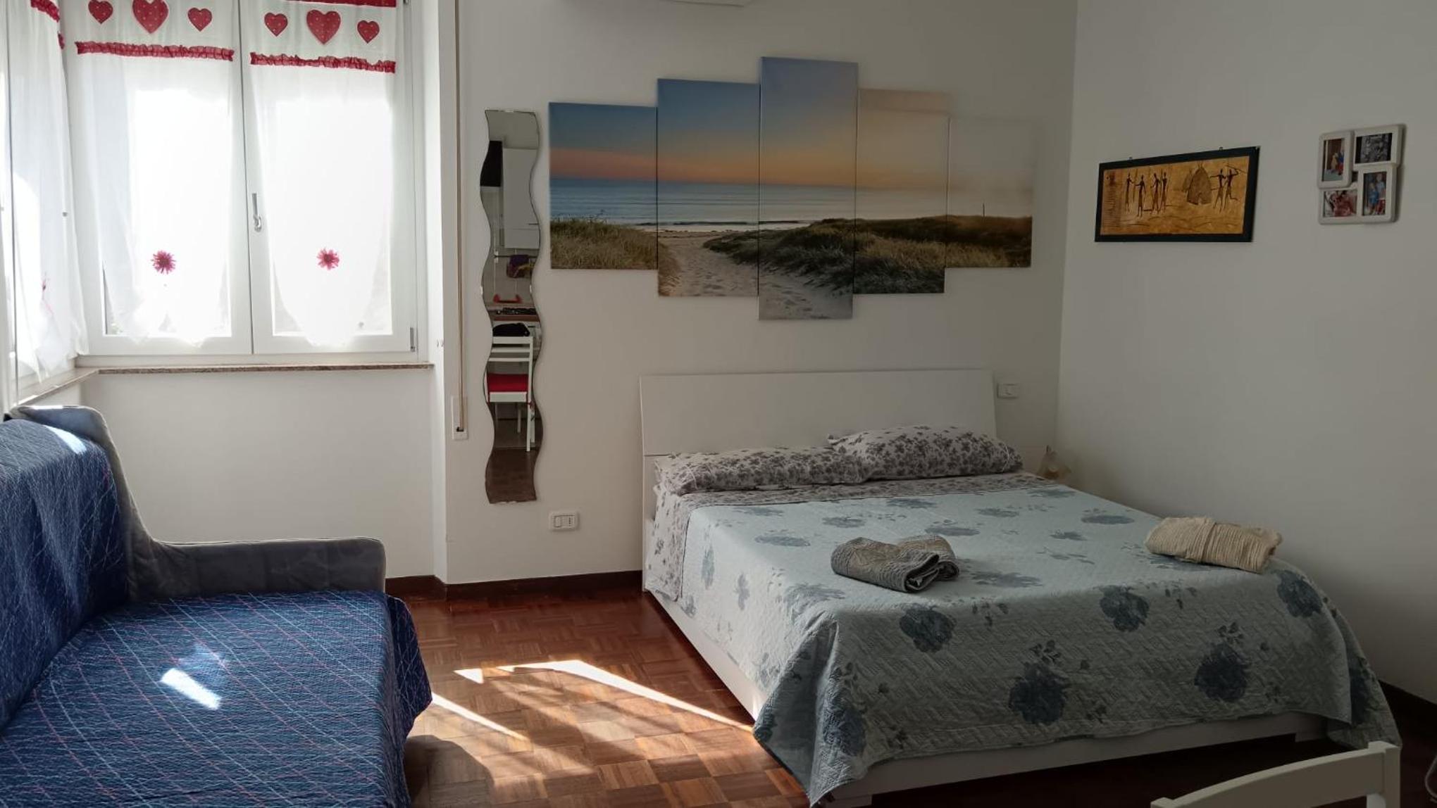 One-Bedroom House photo 1