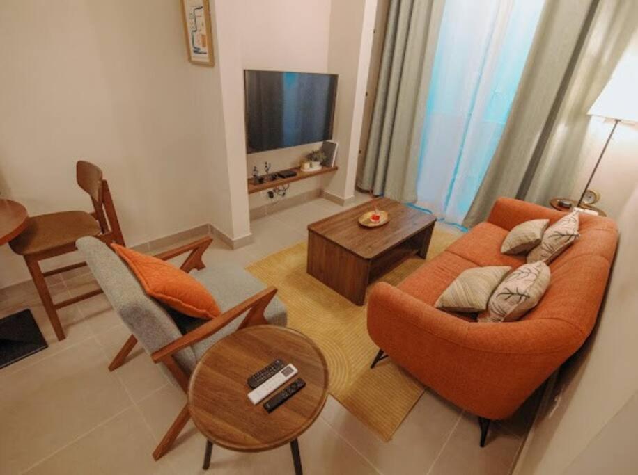 One-Bedroom Apartment photo 1