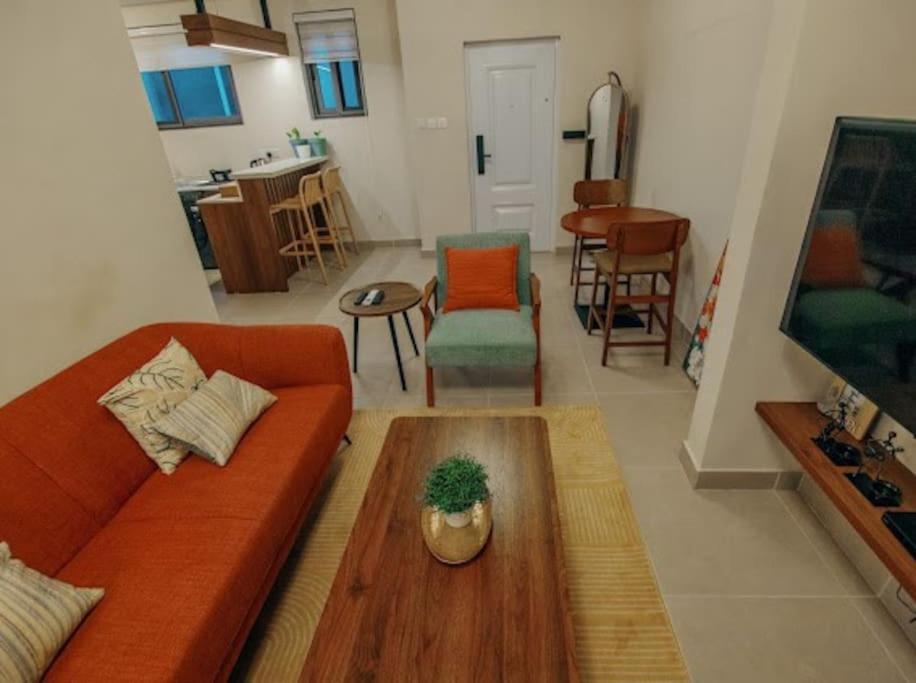 One-Bedroom Apartment photo 2