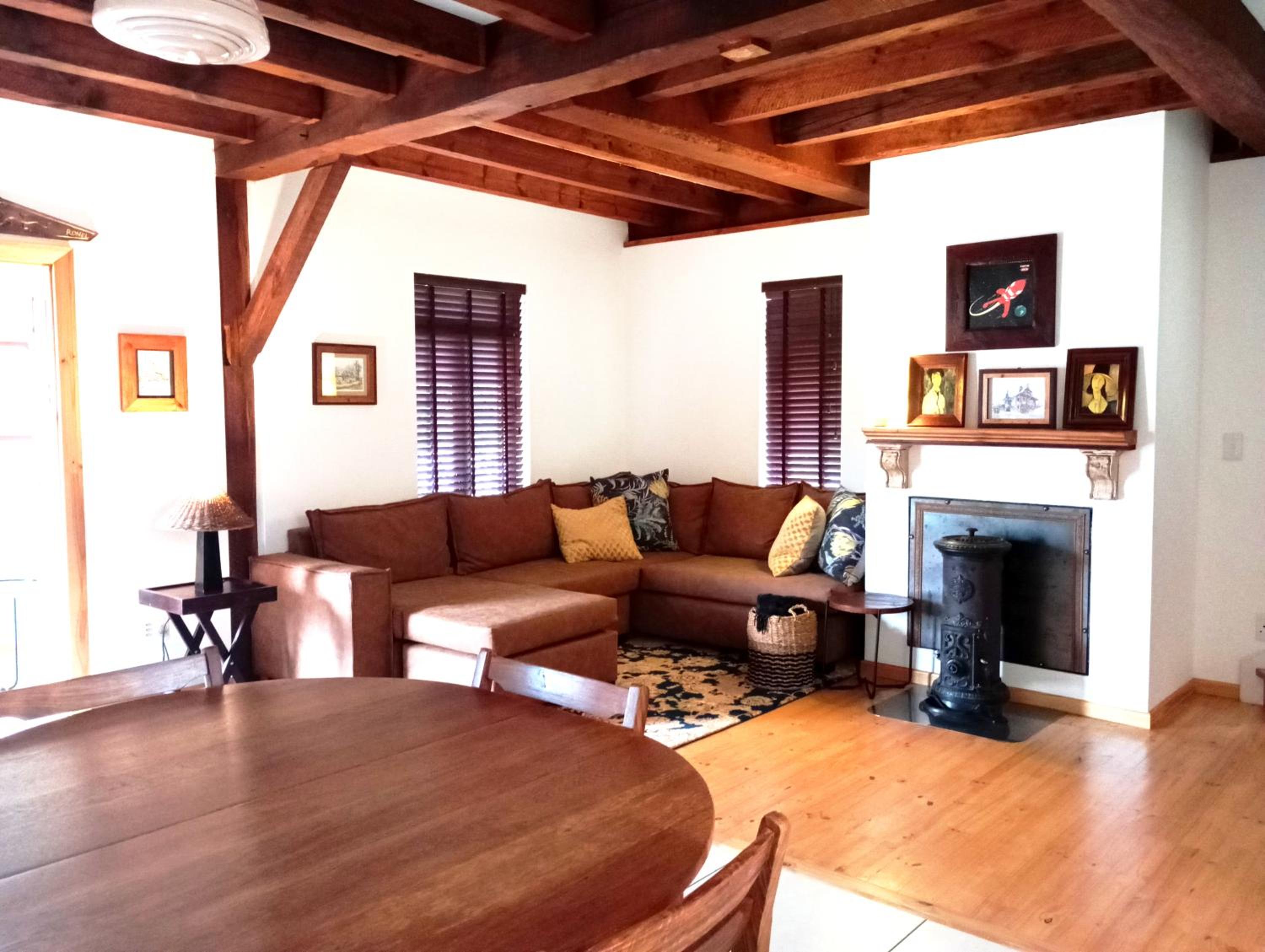 Two-Bedroom House - Photo 1
