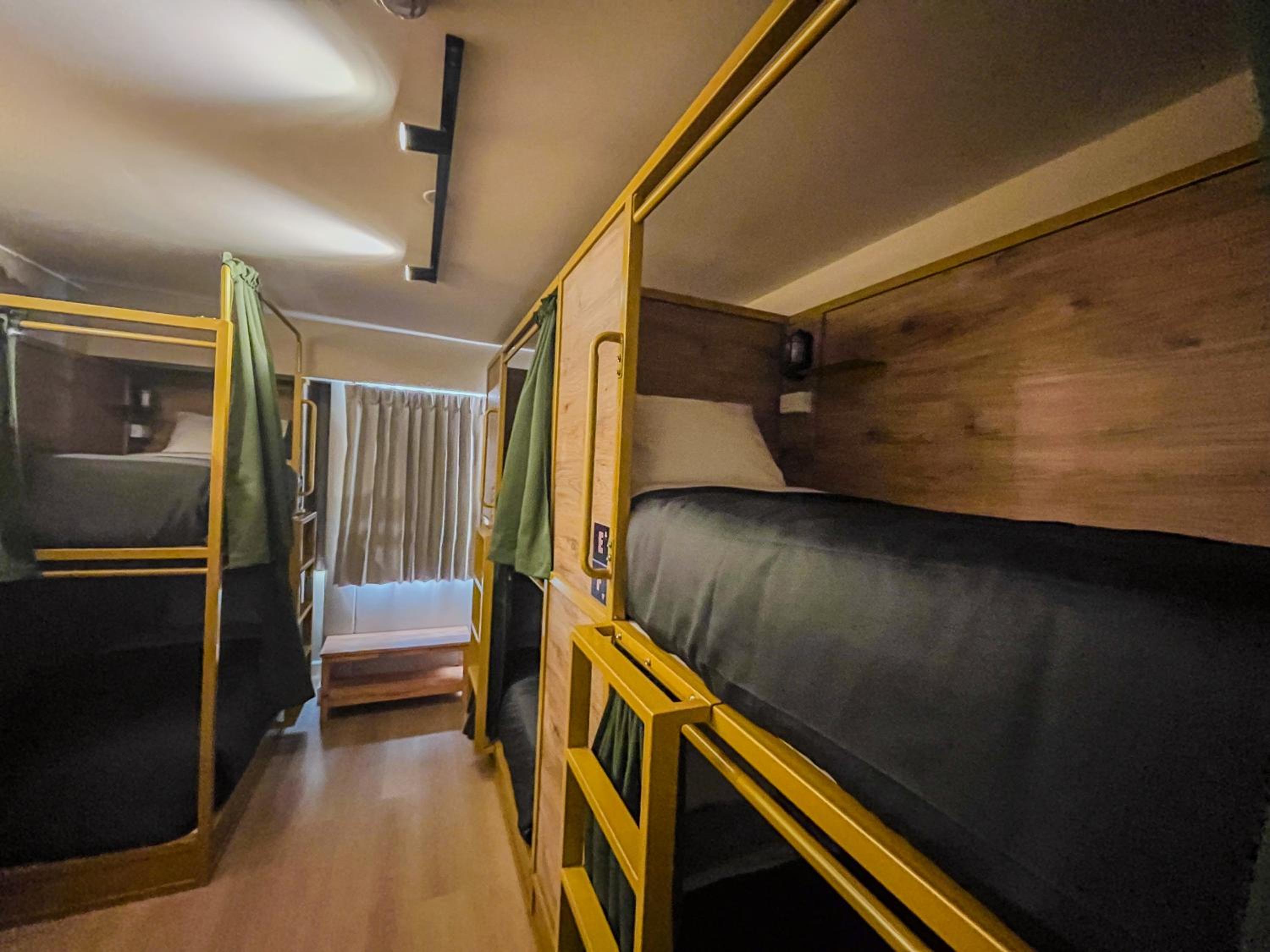 Bed in 6-Bed Mixed Dormitory Room photo 1