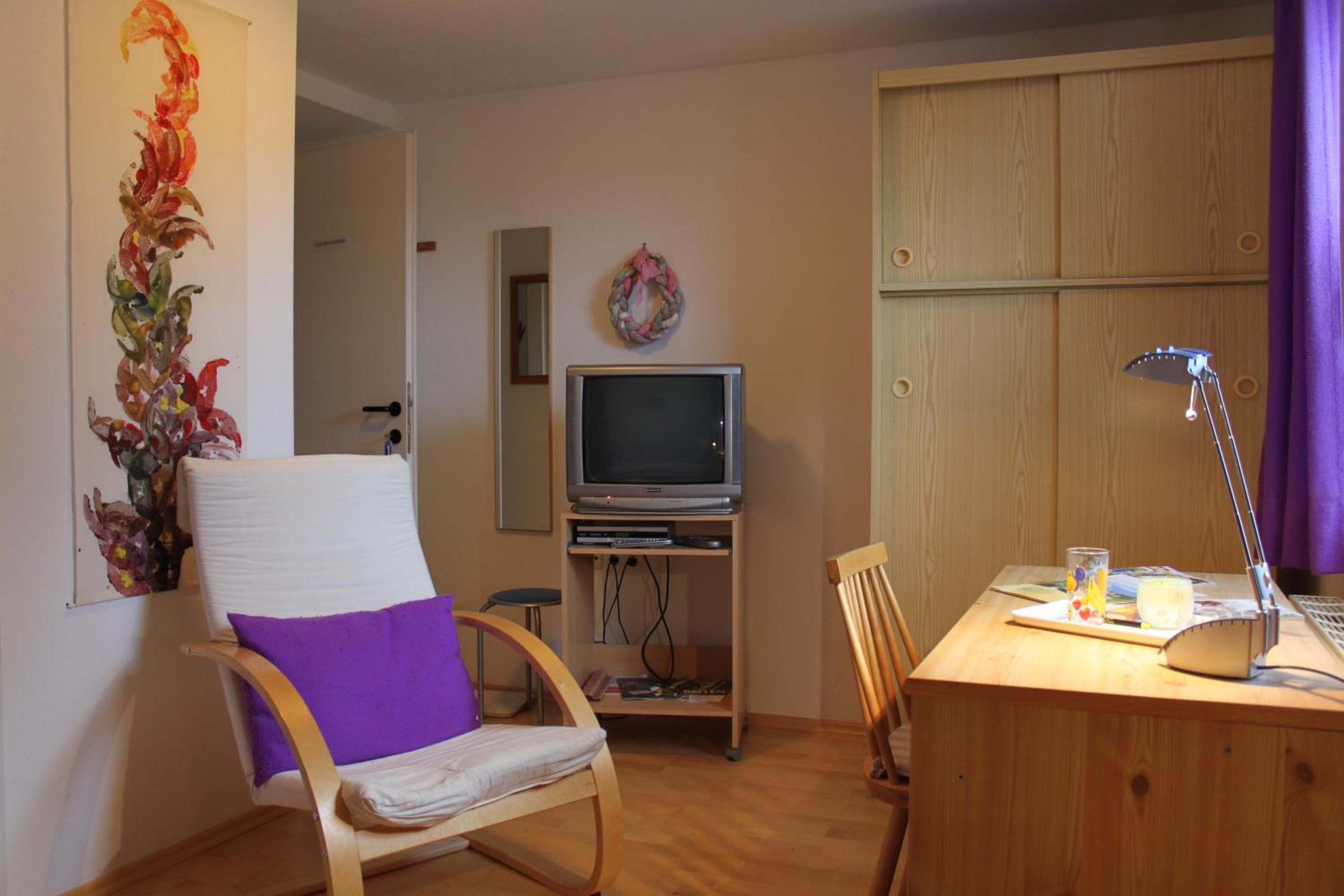 Single Room photo 2