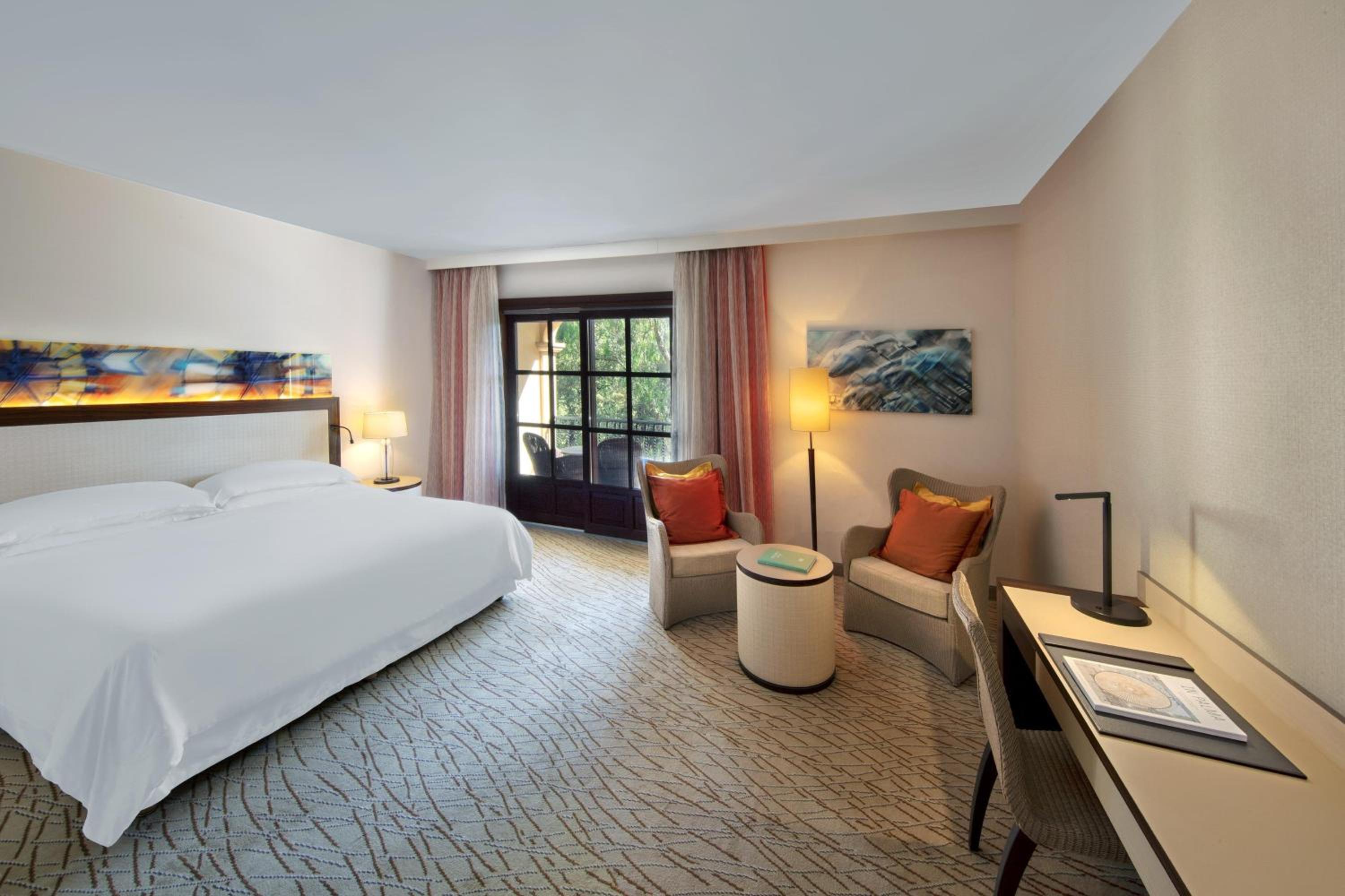 Superior King Room with Balcony
