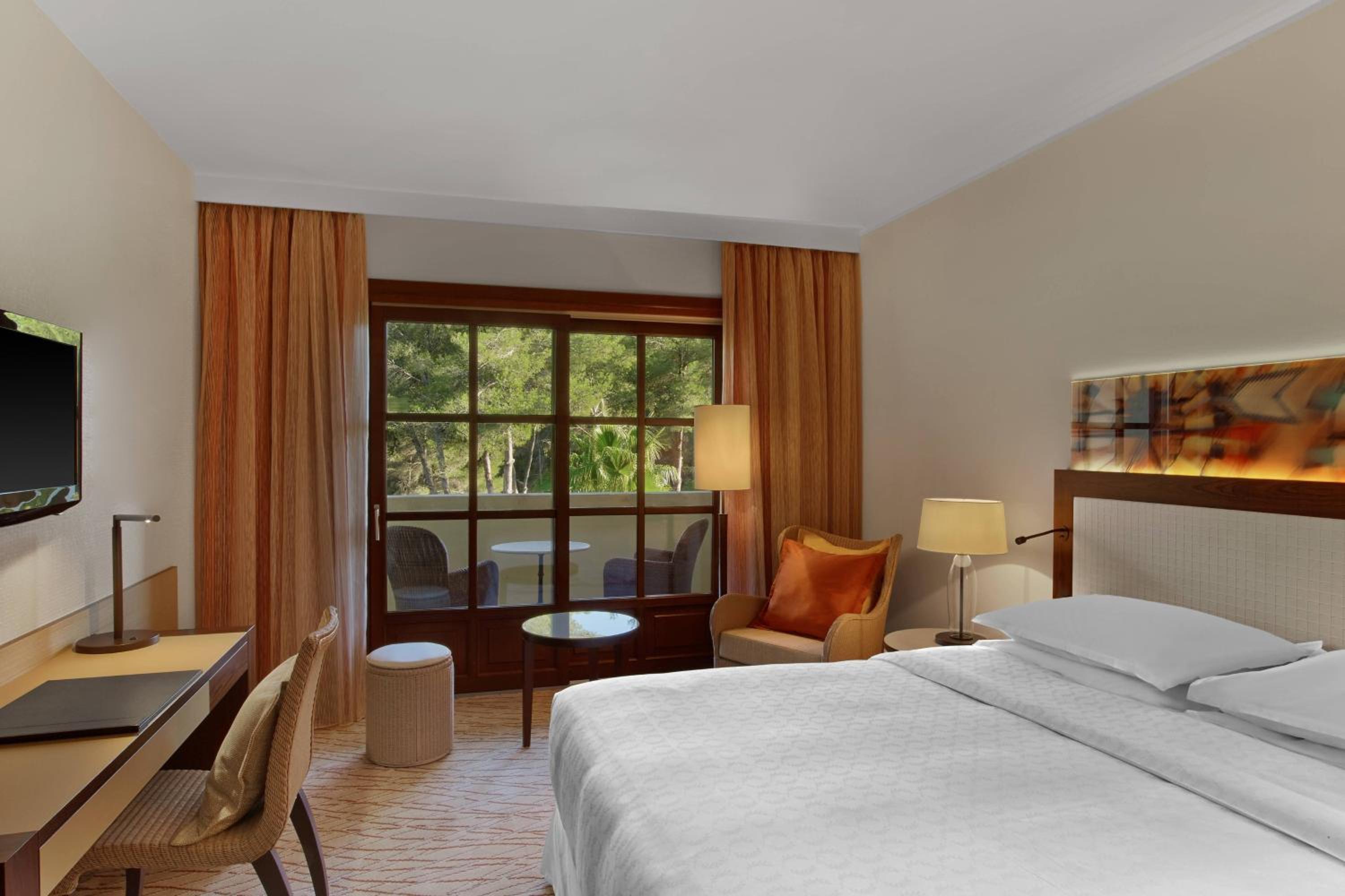 Superior King Room with Balcony