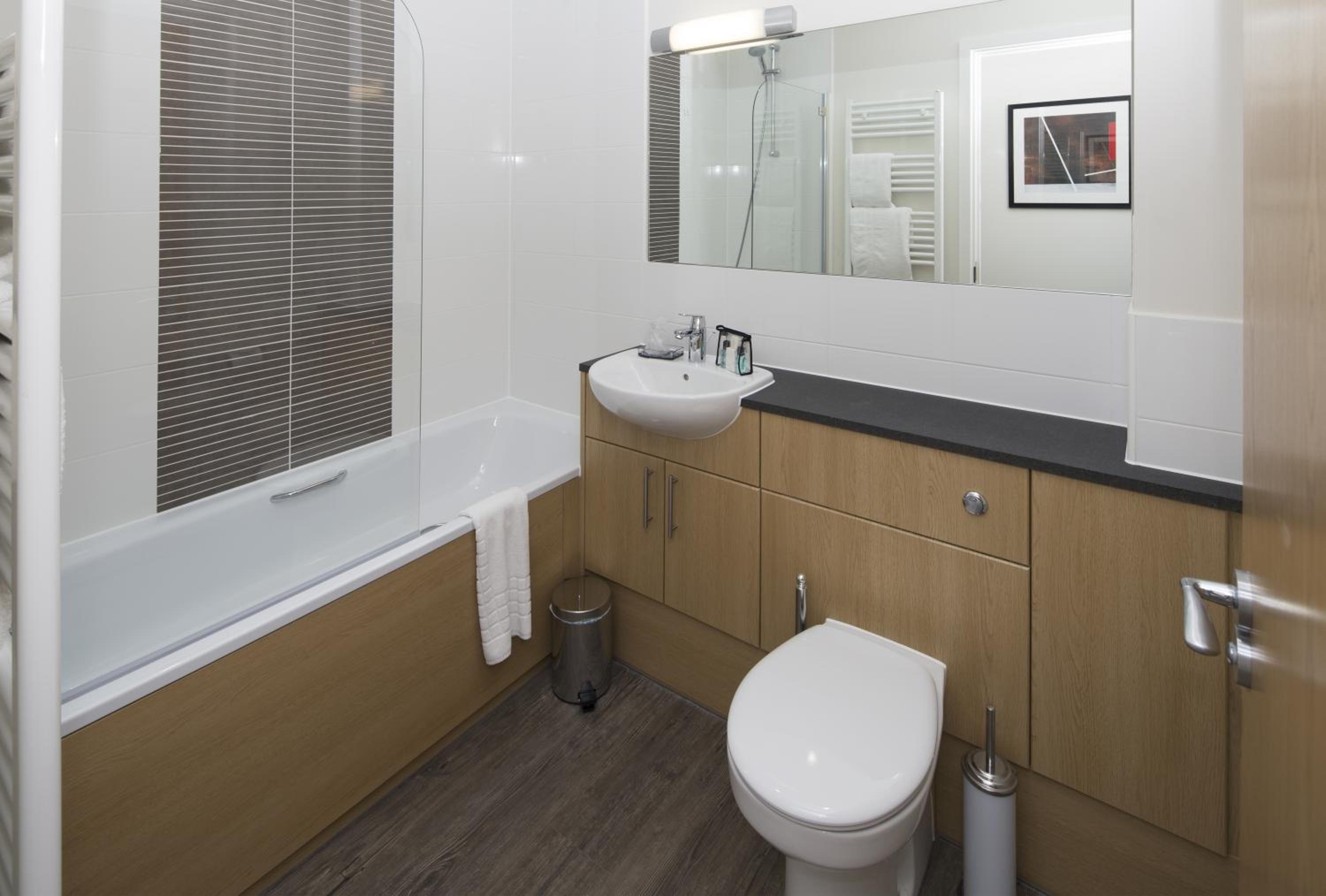 Luxury Two-Bedroom Apartment photo 2