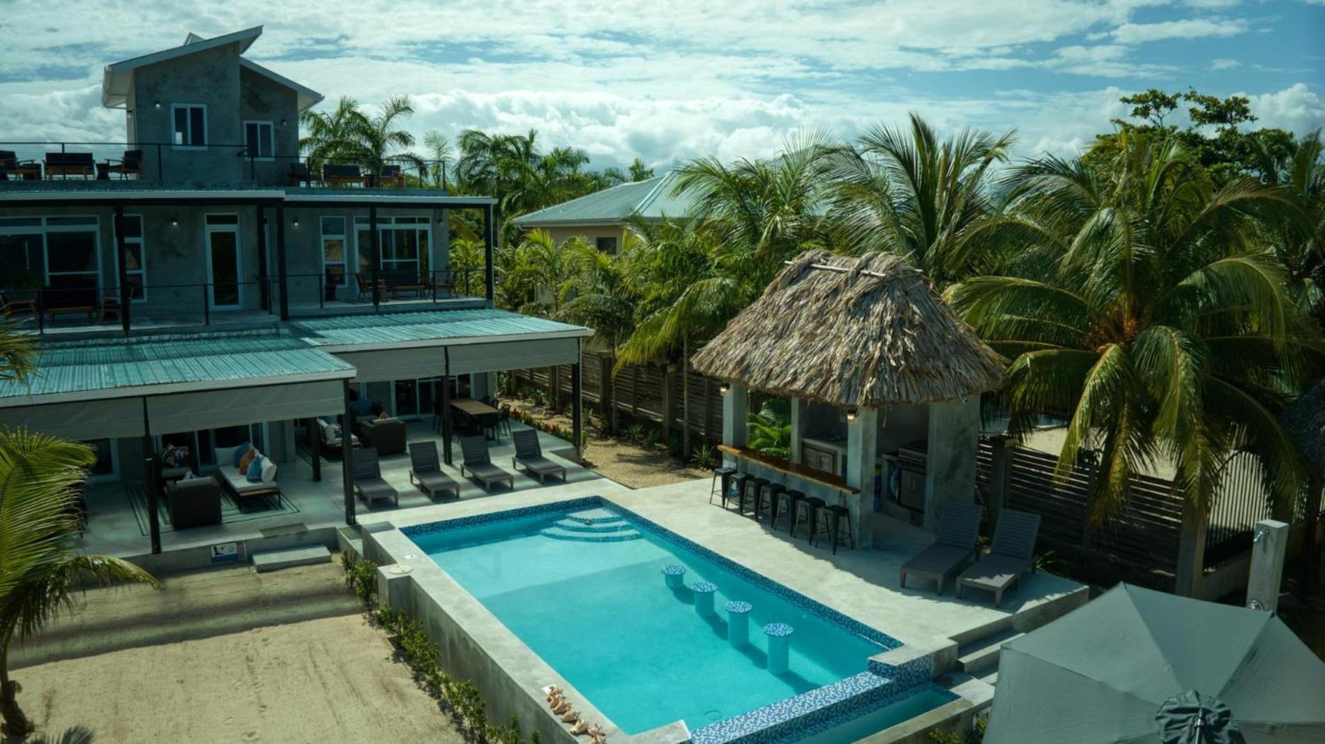 Villa with Private Pool photo 2