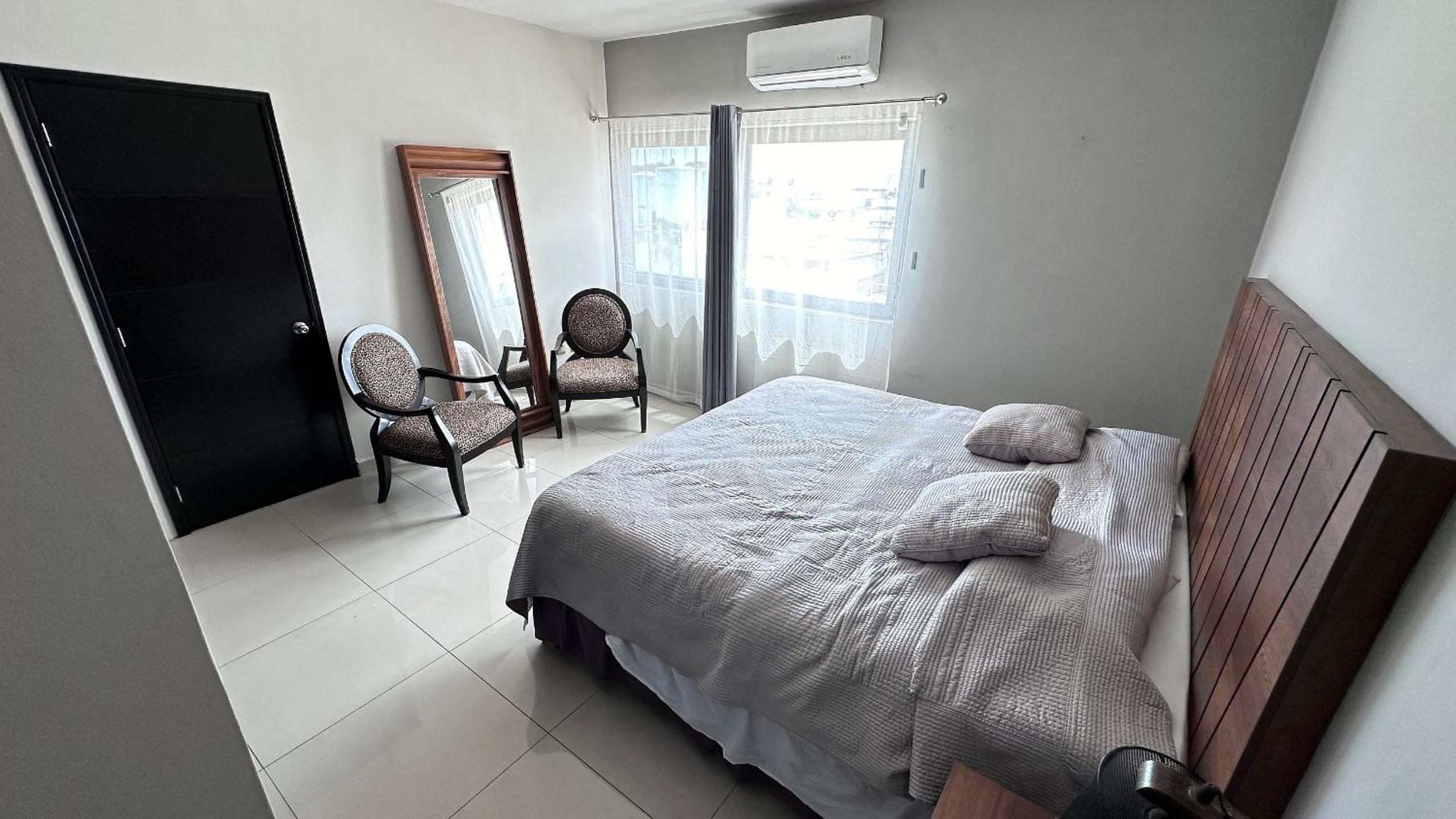Two-Room Apartment - Photo 3