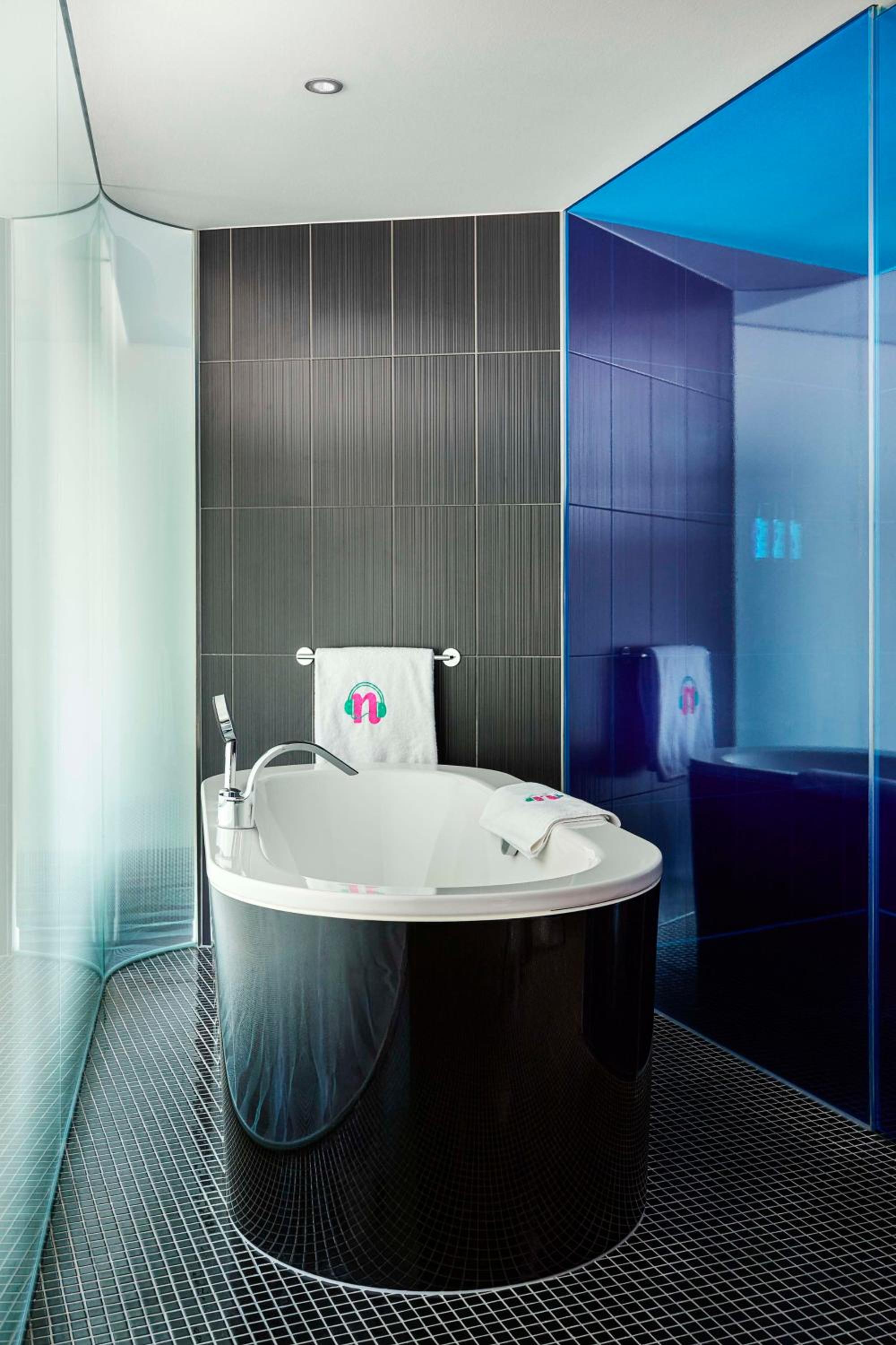nhow Junior Suite Riverside