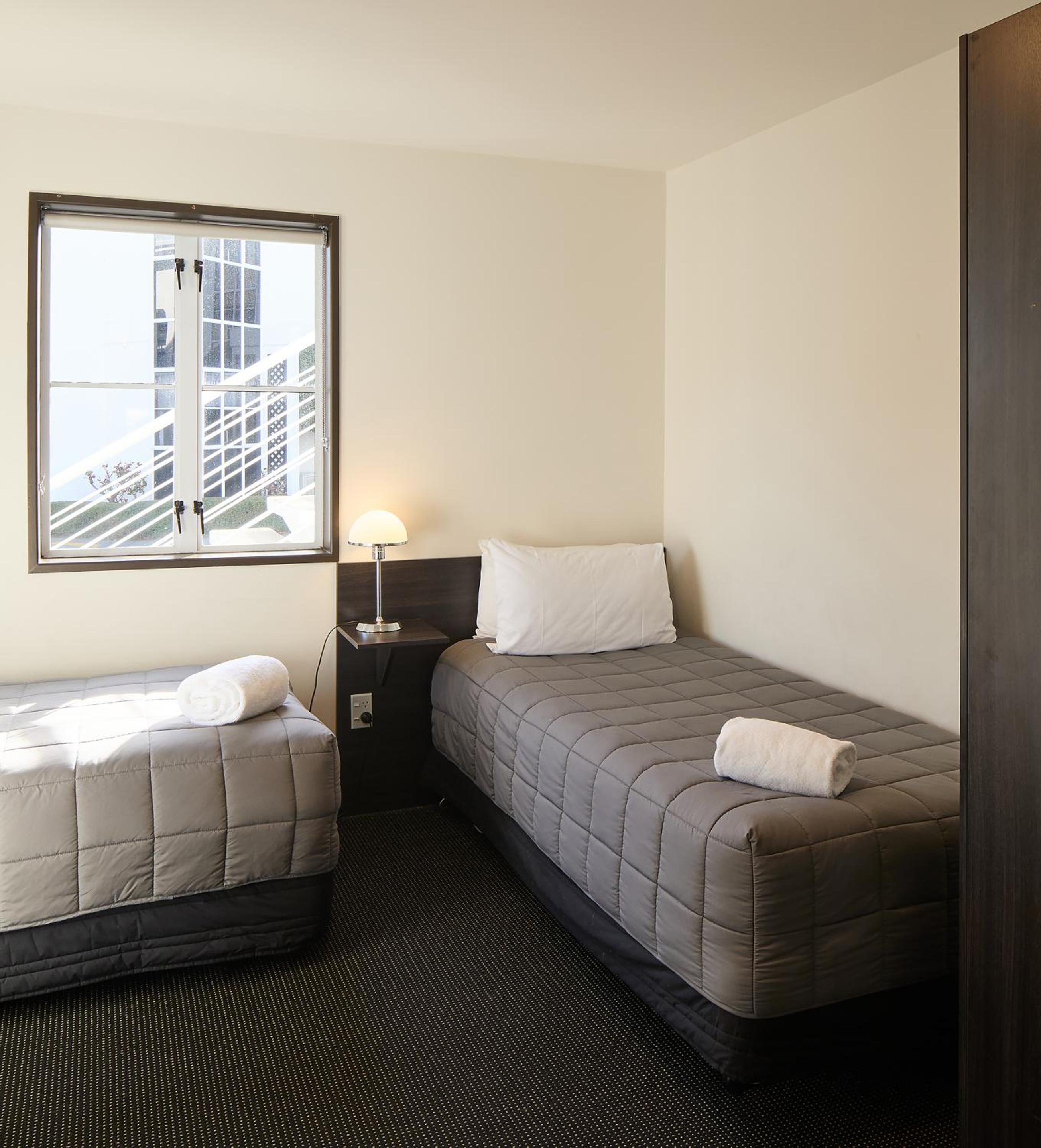 Deluxe Two-Bedroom Apartment - Photo 7