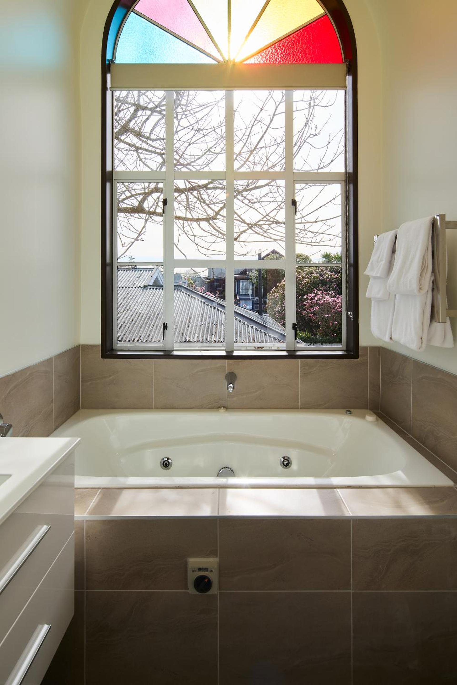 Executive Spa Studio - Photo 9