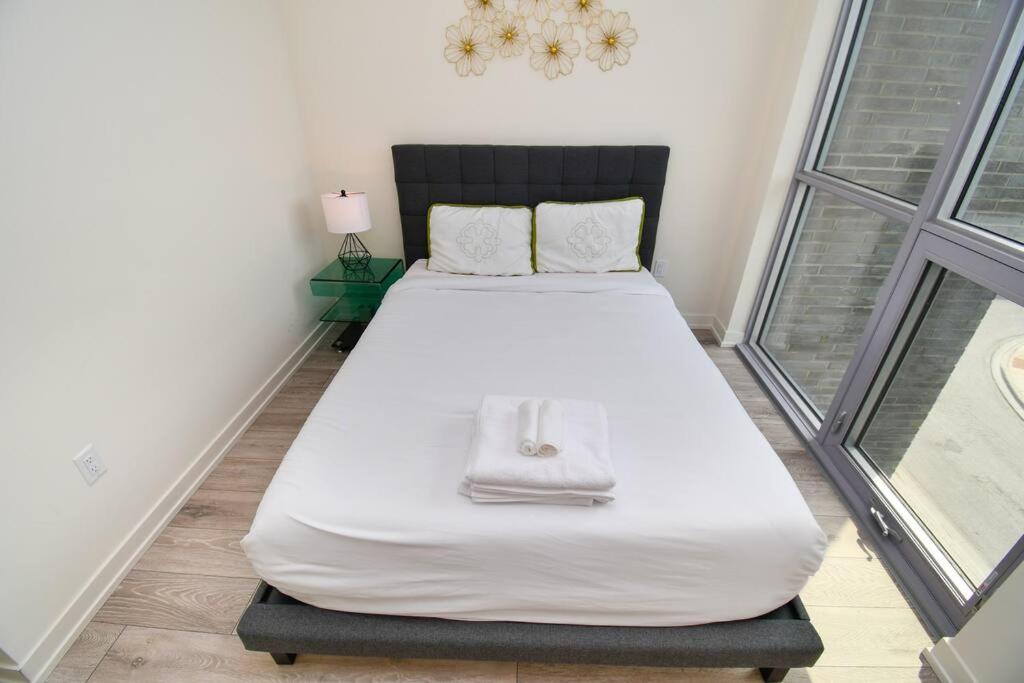 Five-Bedroom House photo 1