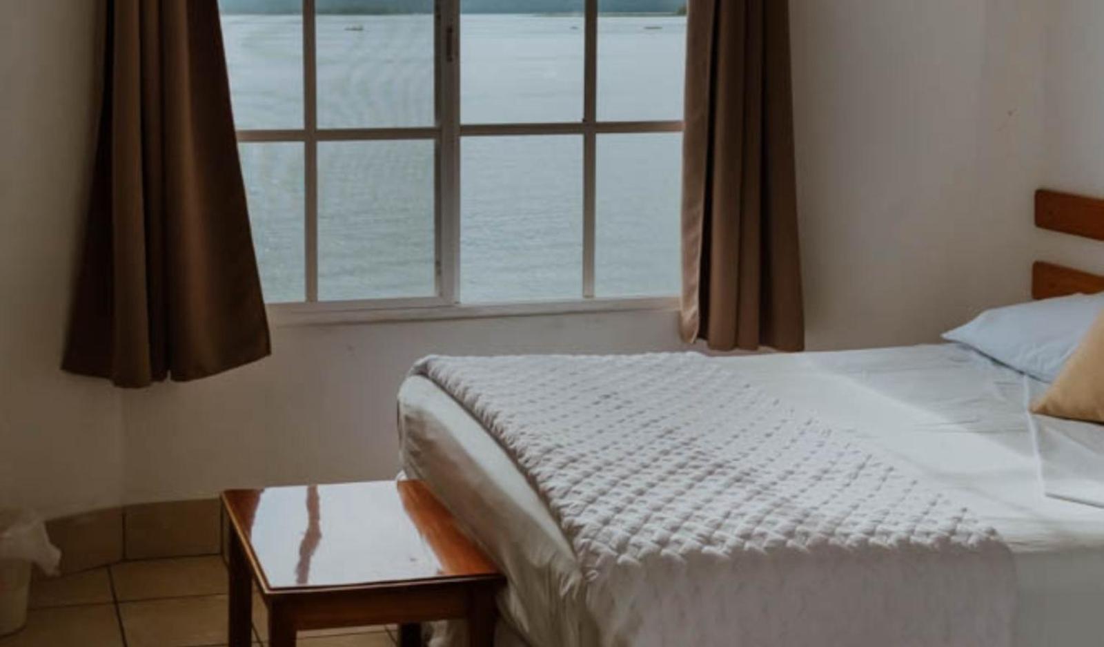 Twin Room with City View photo 2