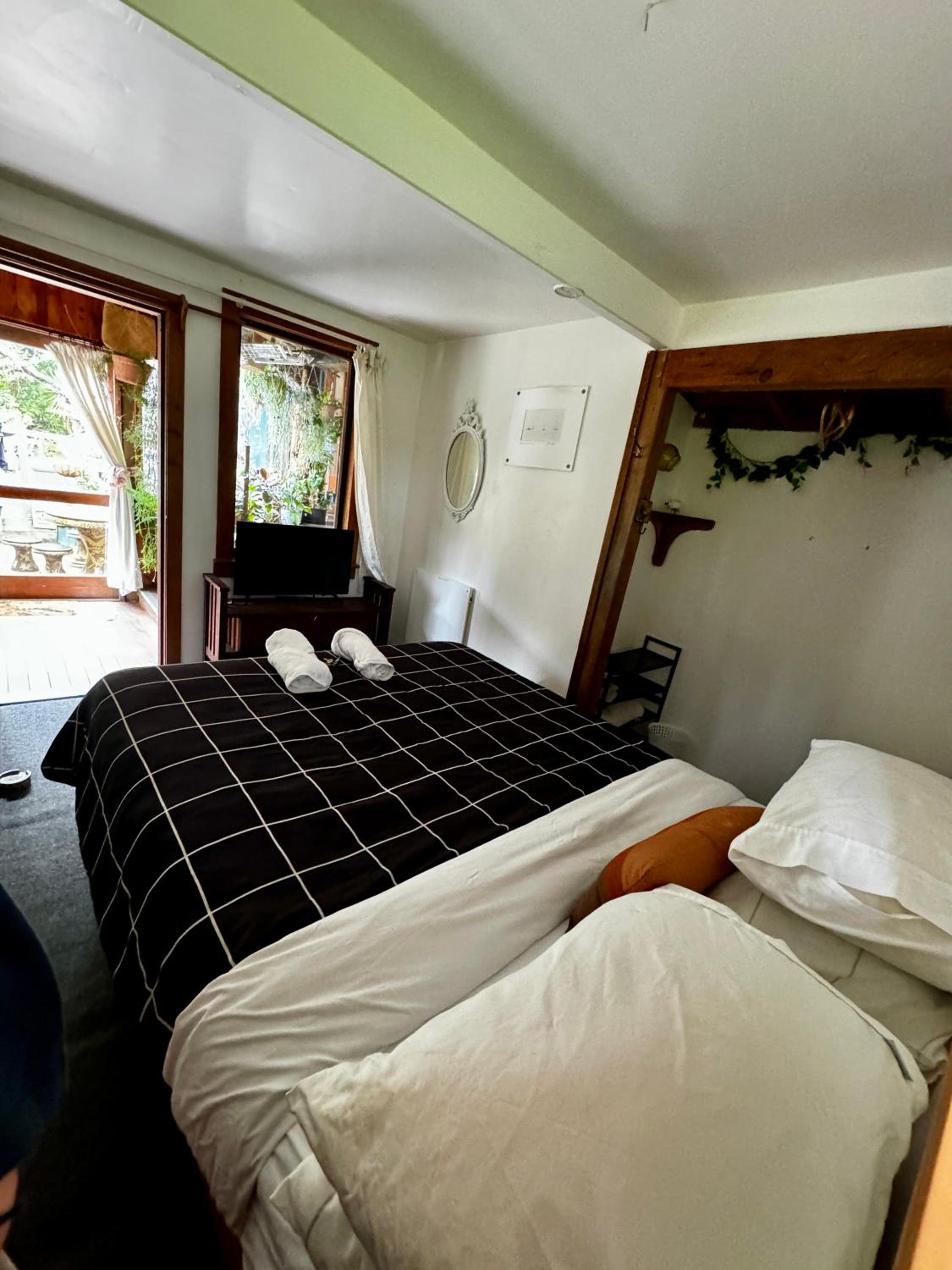Deluxe Queen Room - 'Aroha' - Photo 2