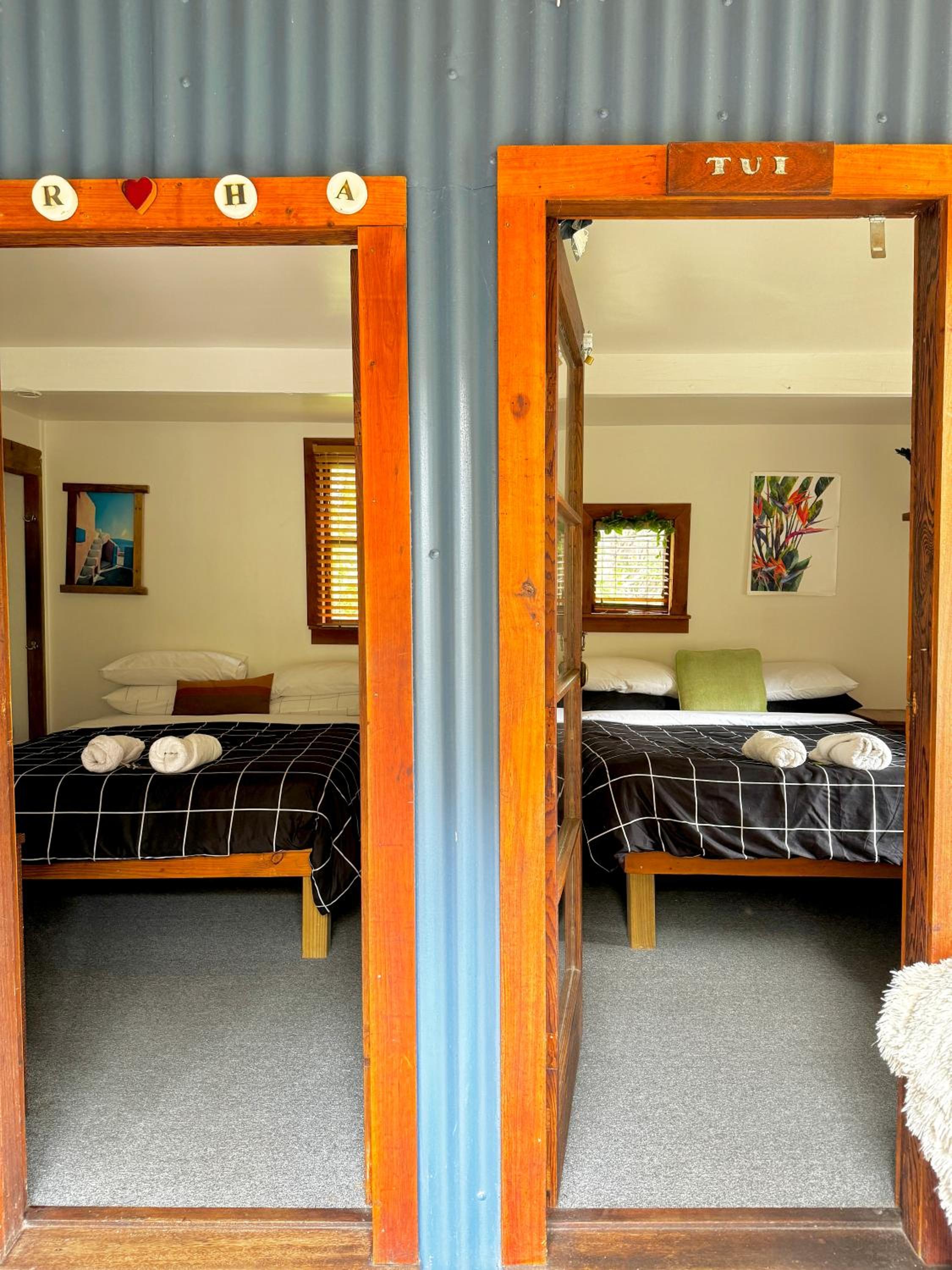 Deluxe Double Room - 'Tui' - Photo 1